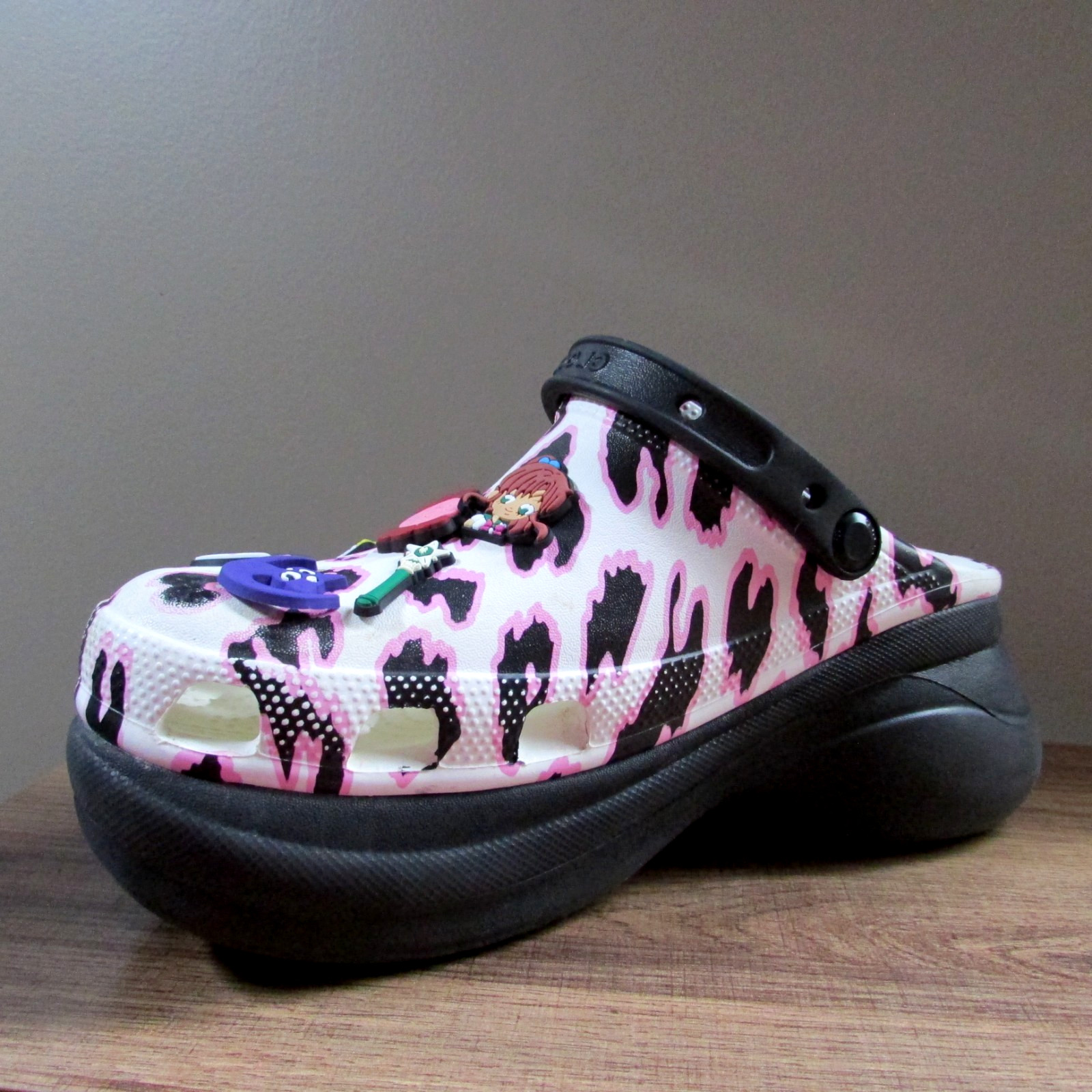 CROCS Ron English Party Animals Bae Limited Edt platform leopard/jibbitz clogs 9