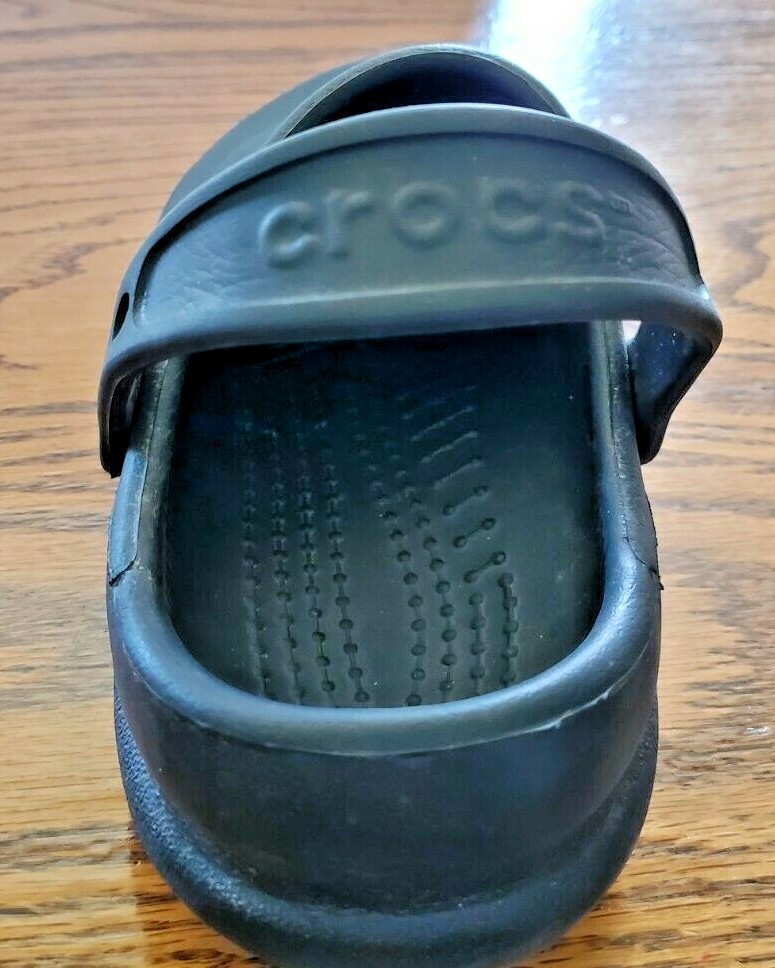 CROCS BRAND UNISEX WOMEN SIZE 10 MEN SIZE 8 BLACK CLOGS MULES NO HOLES SHOES