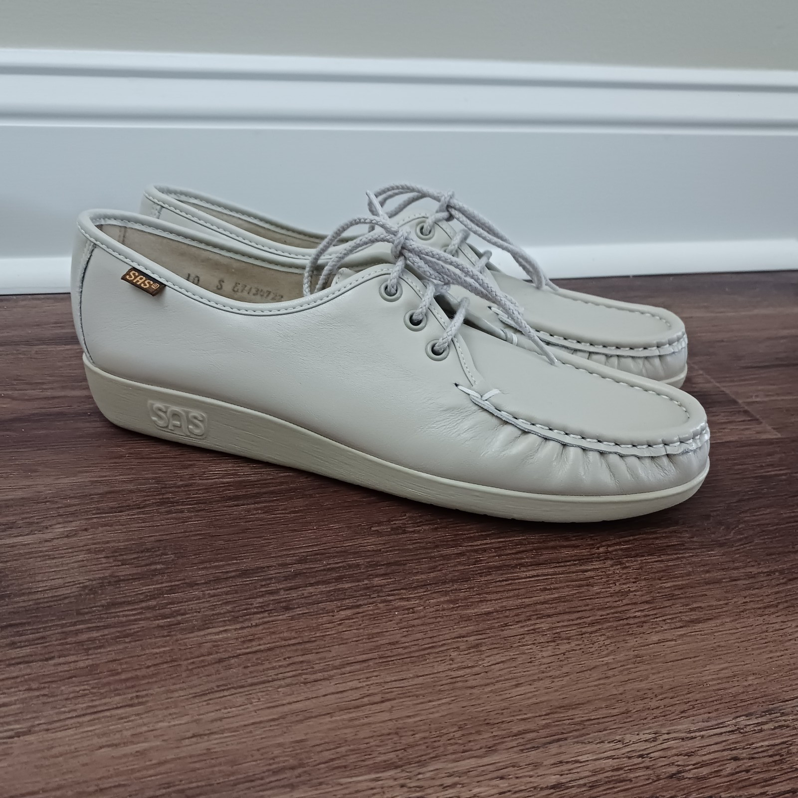 Vintage SAS Siesta Bone Leather Walking Shoes 10 S Narrow USA Handsewn New
