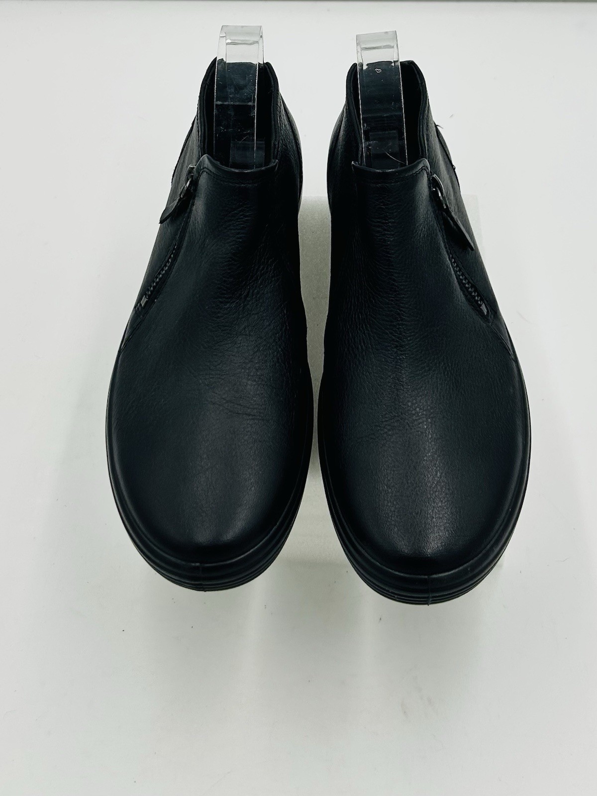 Ecco Soft 7 Womens Sz EU 40 US 9-9.5 Zip Low Ankle Bootie Textured Black Leather
