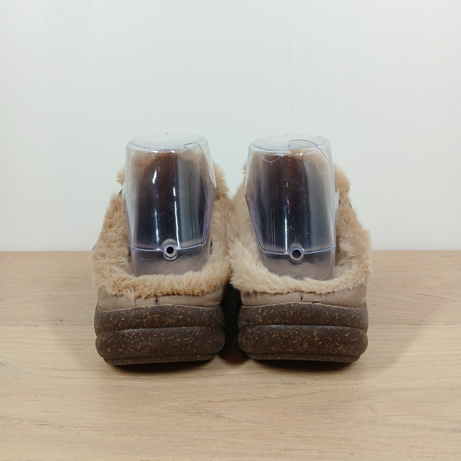 Clarks Clogs Womens 8.5W Beige Suede Faux Fur Lined Comfort Mules Slip On