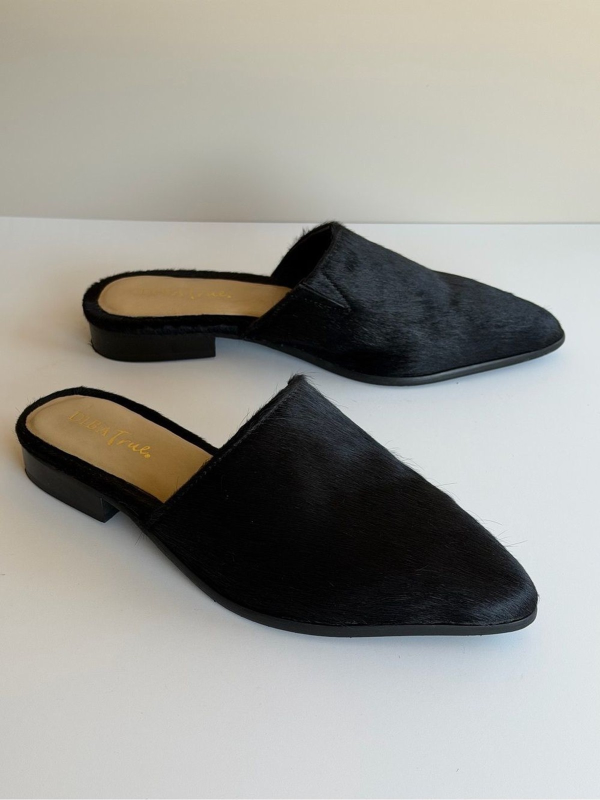 Pointed Black Mule Flats with Textured Pony Hair Upper – Women Size 9