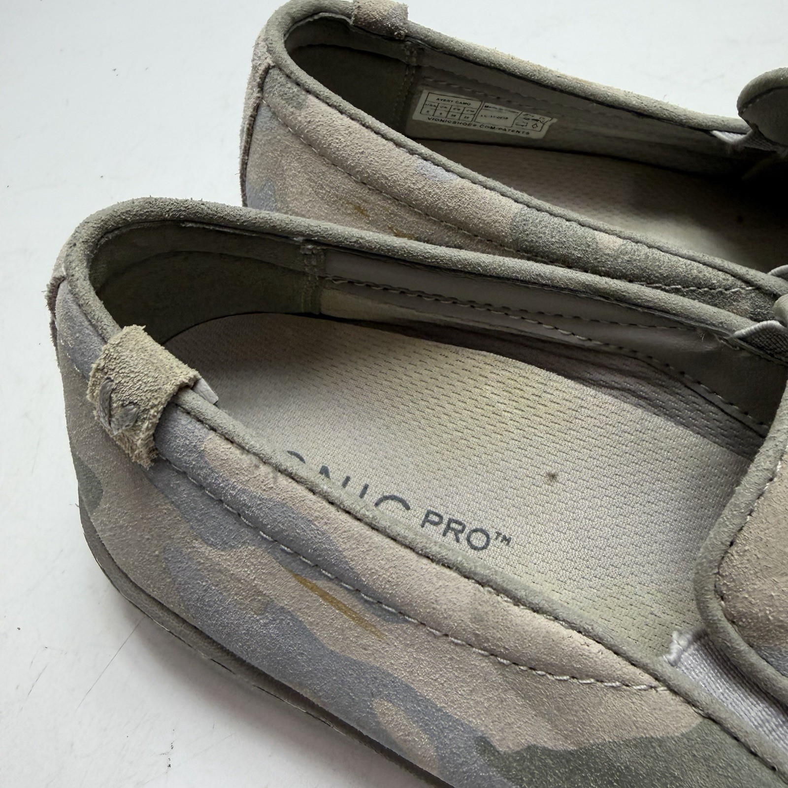 Vionic Avery Camo WOMEN US 8 Grey Suede Slip On Sneaker Vio-Grip Slip Resistant