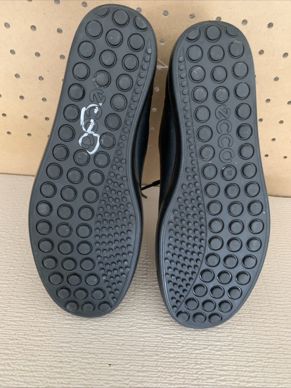 ECCO Soft 7 Gore-Tex Black Leather Sneakers Women’s 39 US 8 Casual Shoes