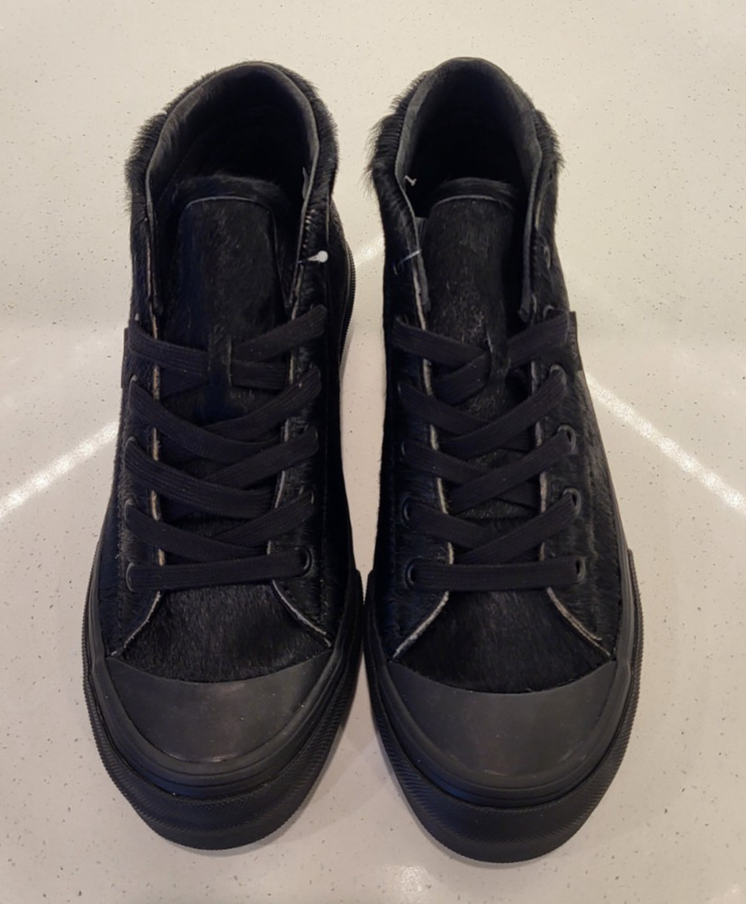 Vans Style 29 MID GI LX Pony Hair Black Woman’s size 7 Luxury