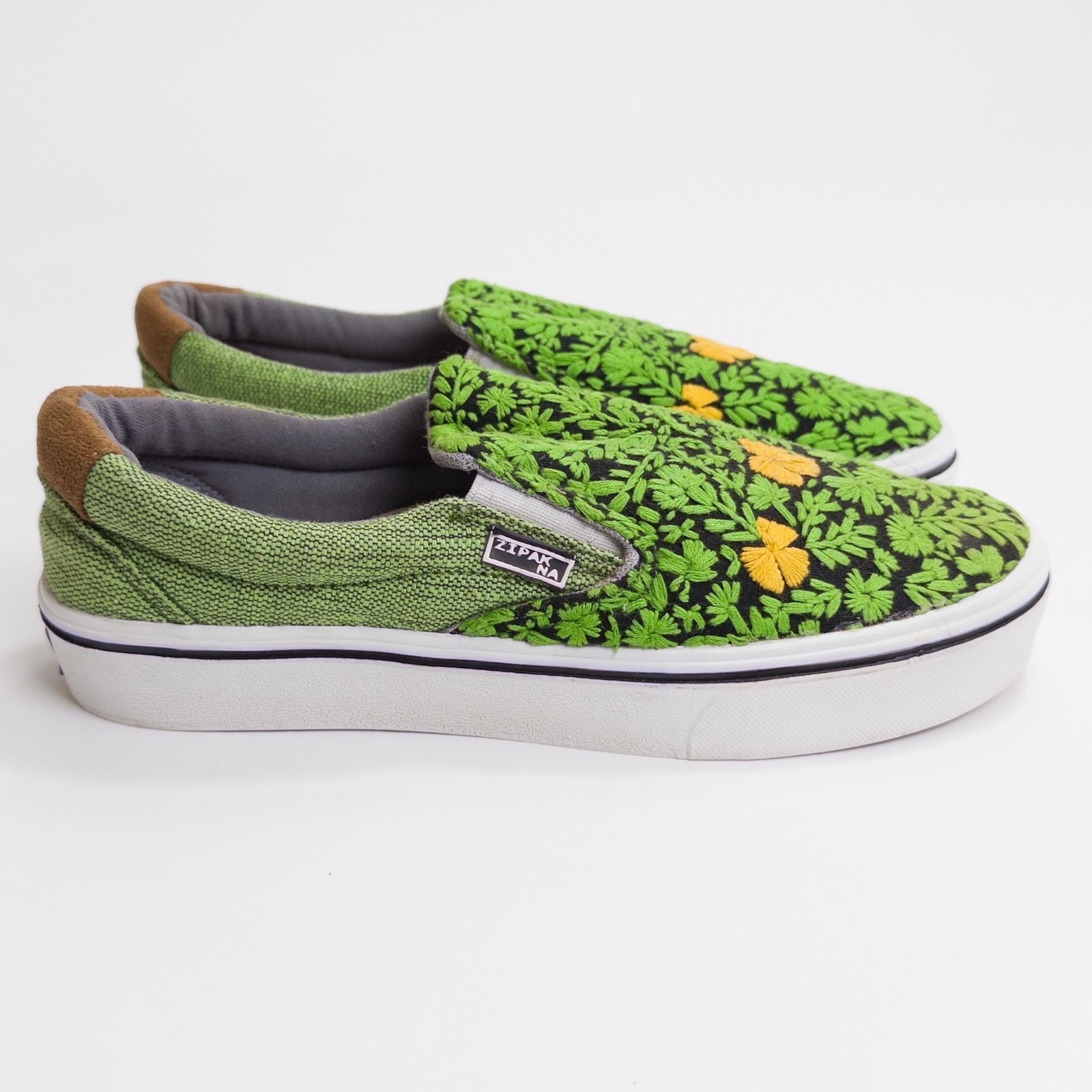 Zipak-Na Mexico Handmade Embroidered Women’s Slip On Shoes Green Floral Size 7
