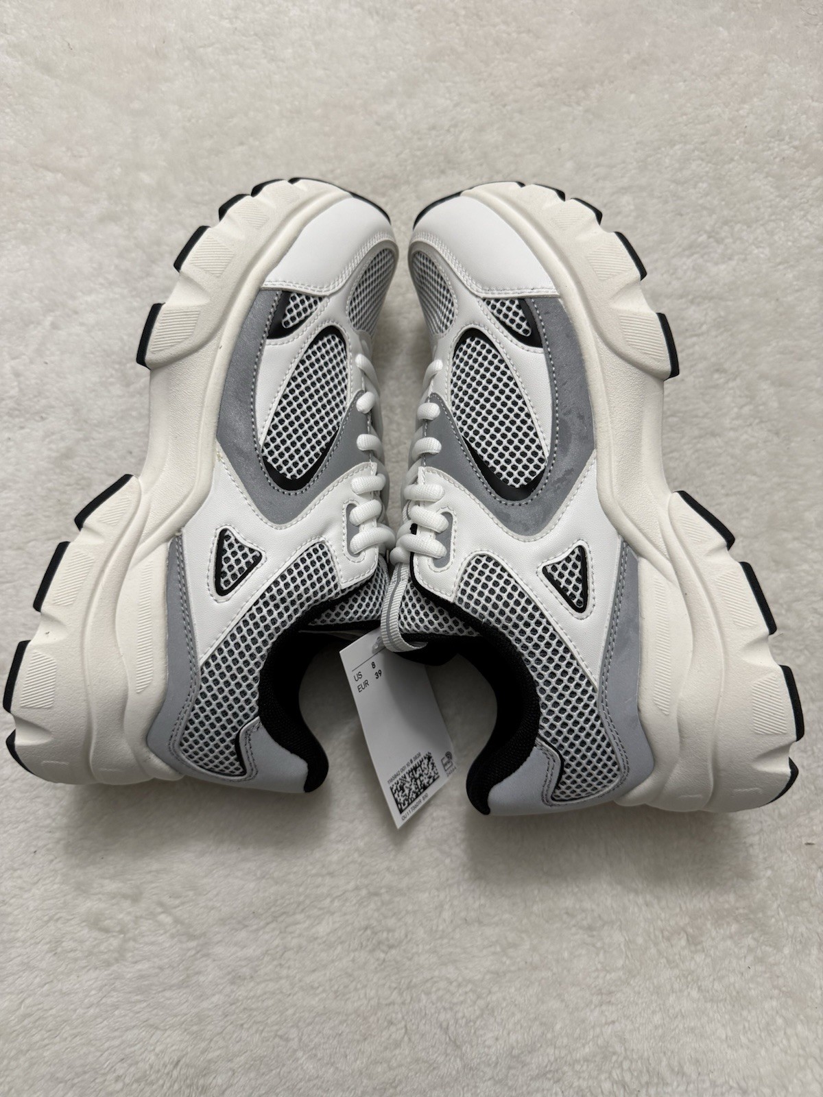 Low Top Mesh Synthetic White Black Gray Women’s Lace Up Athletic Sneakers