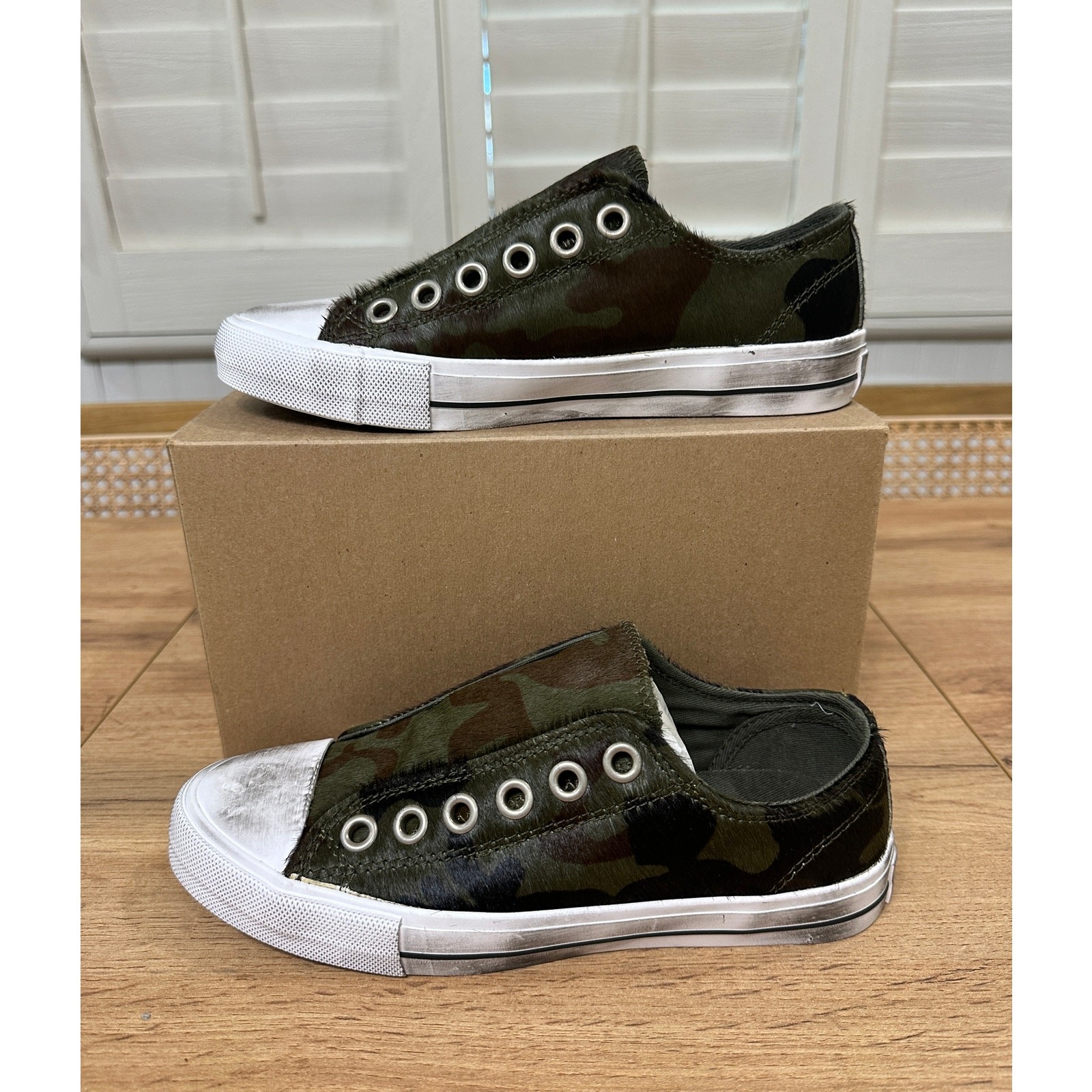 Naughty Monkey Shalomar Sneaker Camo Leather 100% Pony Hair Sz 6 NWOB Distressed
