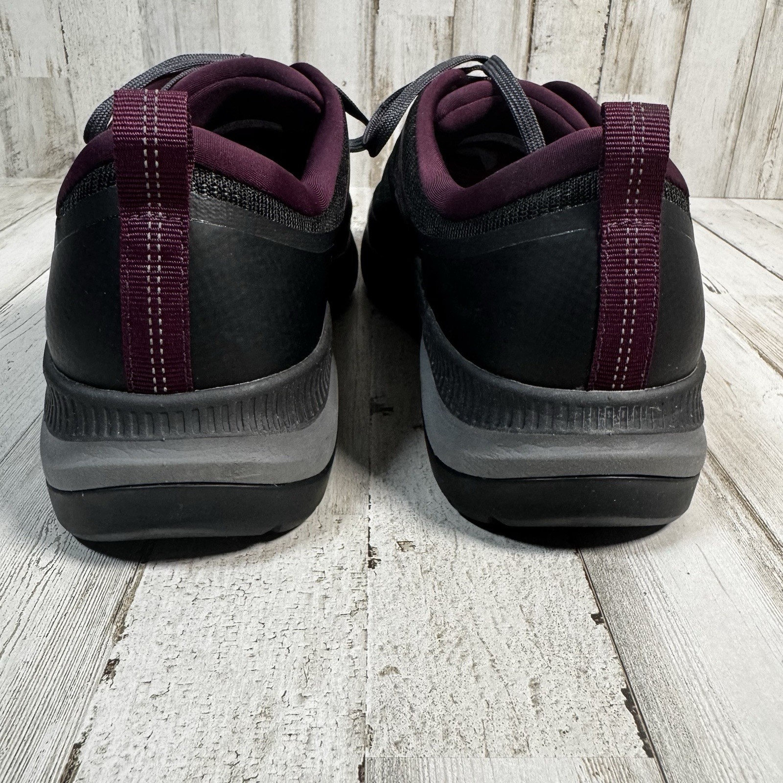 Dansko Womens Makayla Waterproof Hiking Sneakers Shoes Size 39 Black Purple