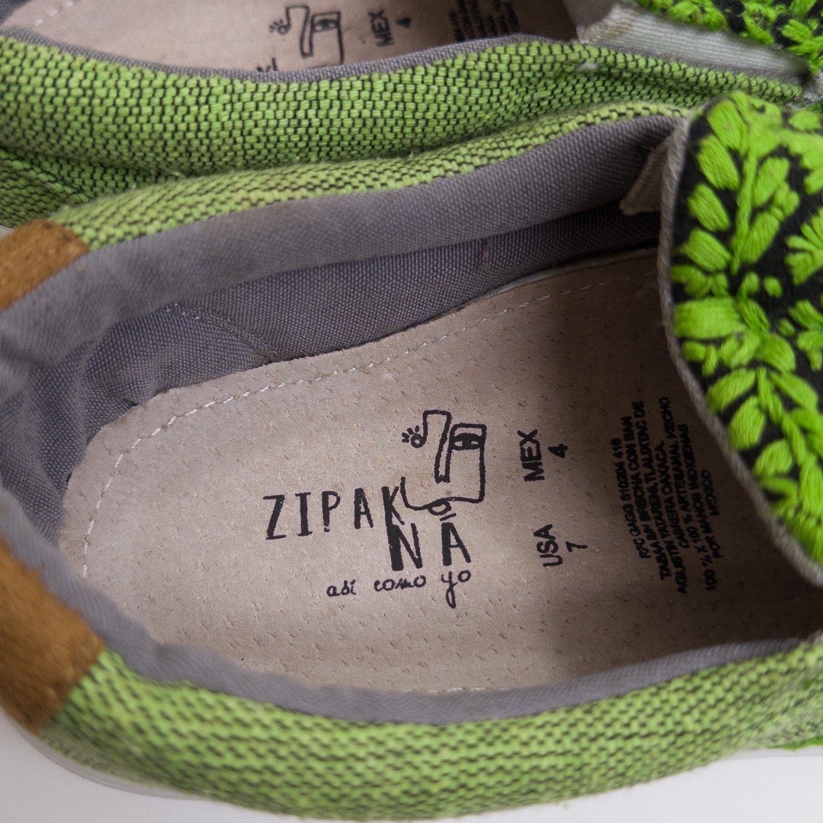 Zipak-Na Mexico Handmade Embroidered Women’s Slip On Shoes Green Floral Size 7