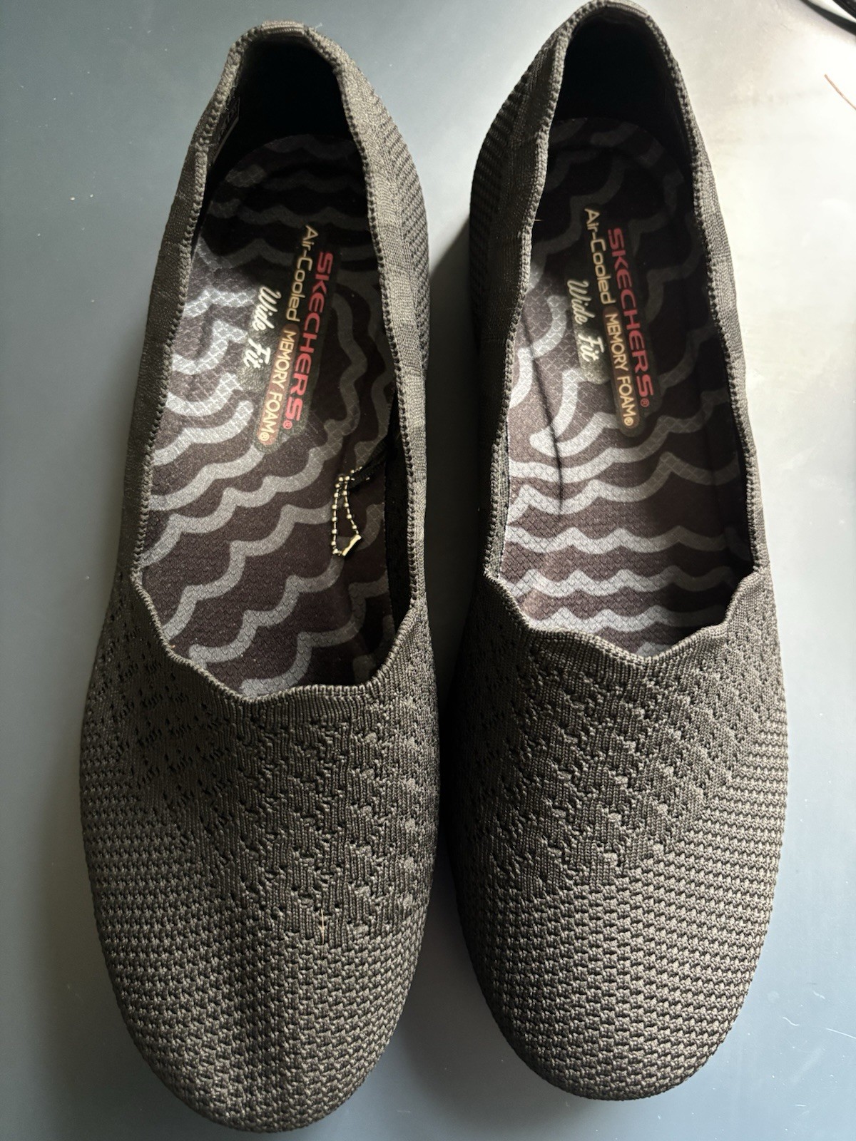 Skechers Memory Foam Black Slip-on Shoes, Women’s 11 Wide Fit