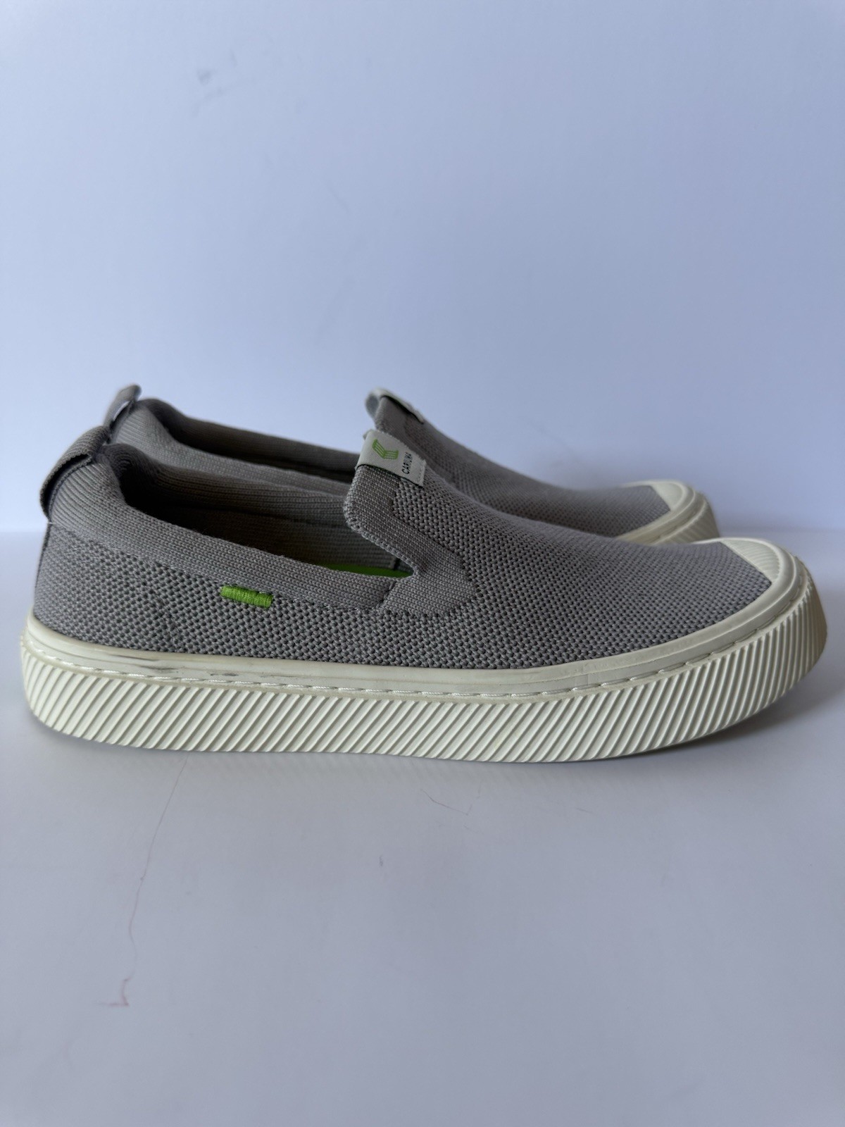 Cariuma IBI Slip-On Shoes Women’s 6.5 Gray Knit Sustainable Casual Comfort