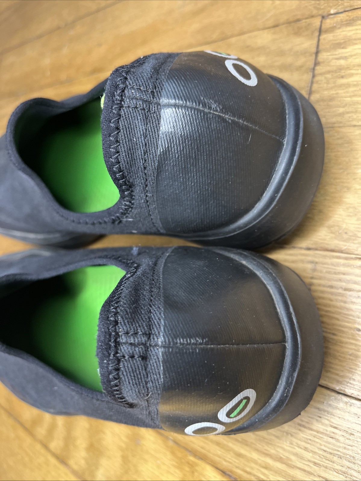 OOfos OOmg eeZee Low Women’s 9 , EU 40 All Black Canvas Comfort Recovery Shoes
