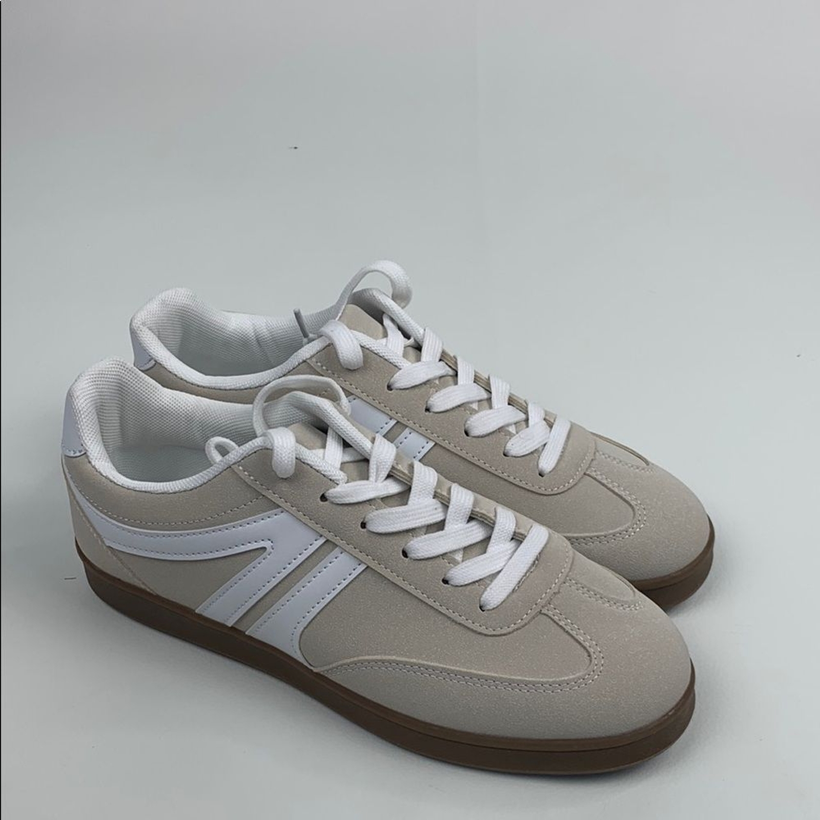 Beige Creme & White Lace up Casual Sneakers Size 40 (9) New NWOT