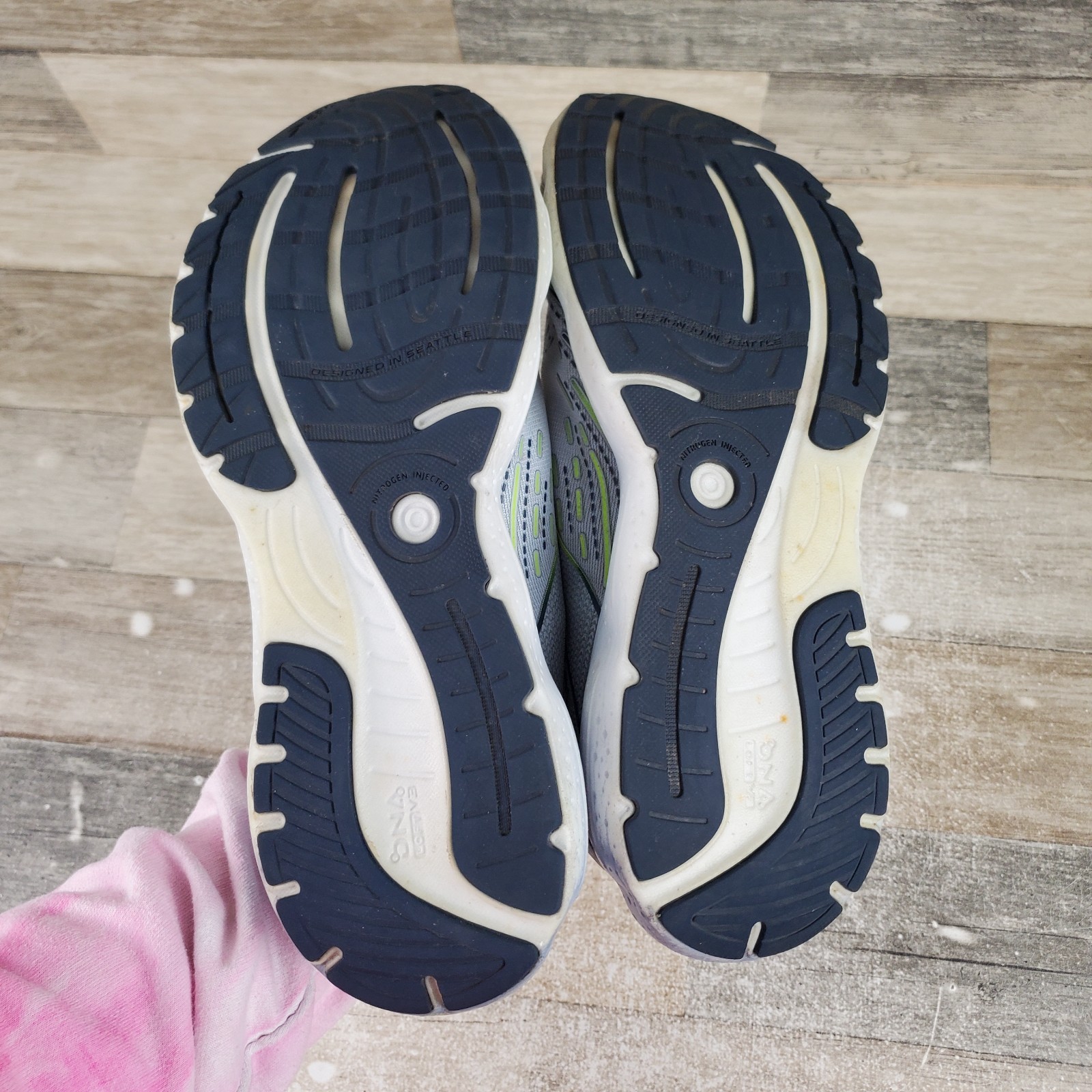 Brooks Glycerin 20 Women Shoes Sz 9.5 Pewter Yellow Mesh Lace Up Low Top Sneaker