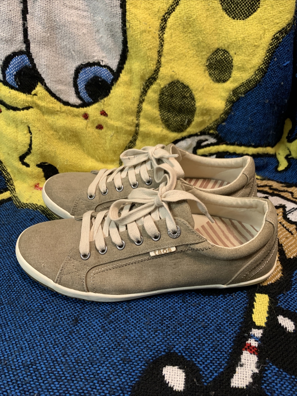 Taos Star Khaki Washed Canvas Comfort Sneakers Lace Up Shoes Womens Sz.10 GUC