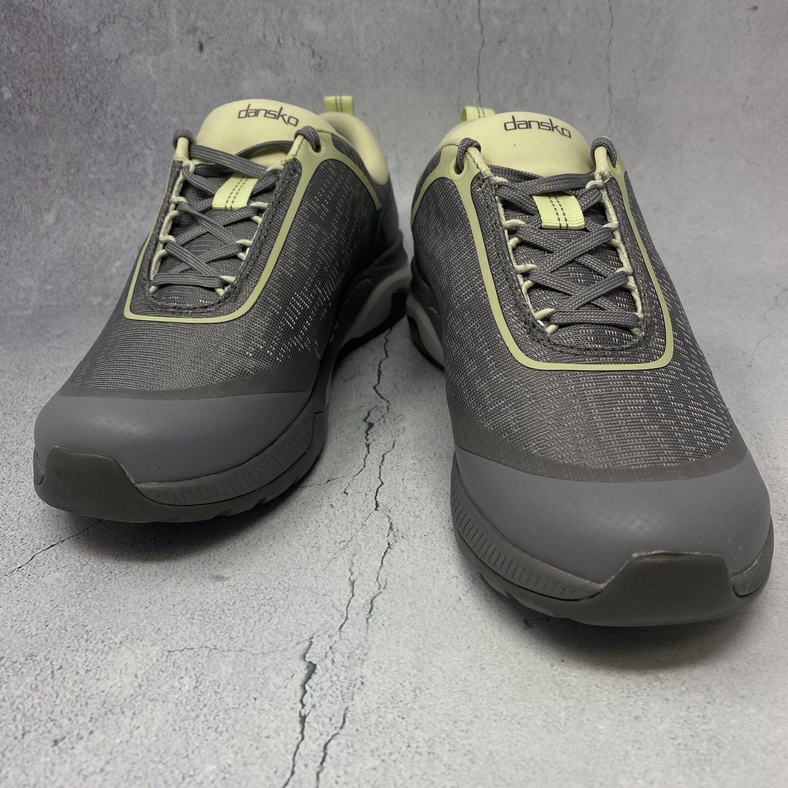 Dansko Women’s Makayla Beige Outdoor Sz 39 US 8.5 – 9 M Waterproof Sneakers
