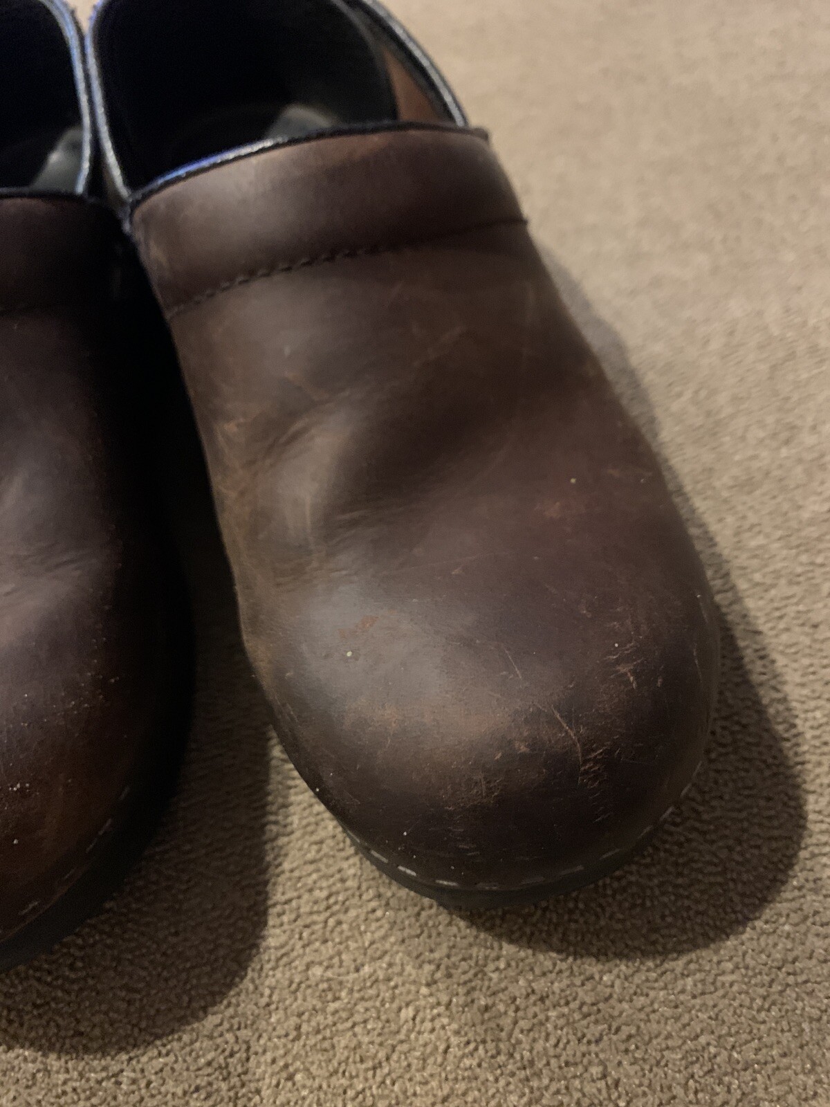 Women’s Size 39 (8.5-9) M Dansko Brown Slip On Professional Clogs (TD)