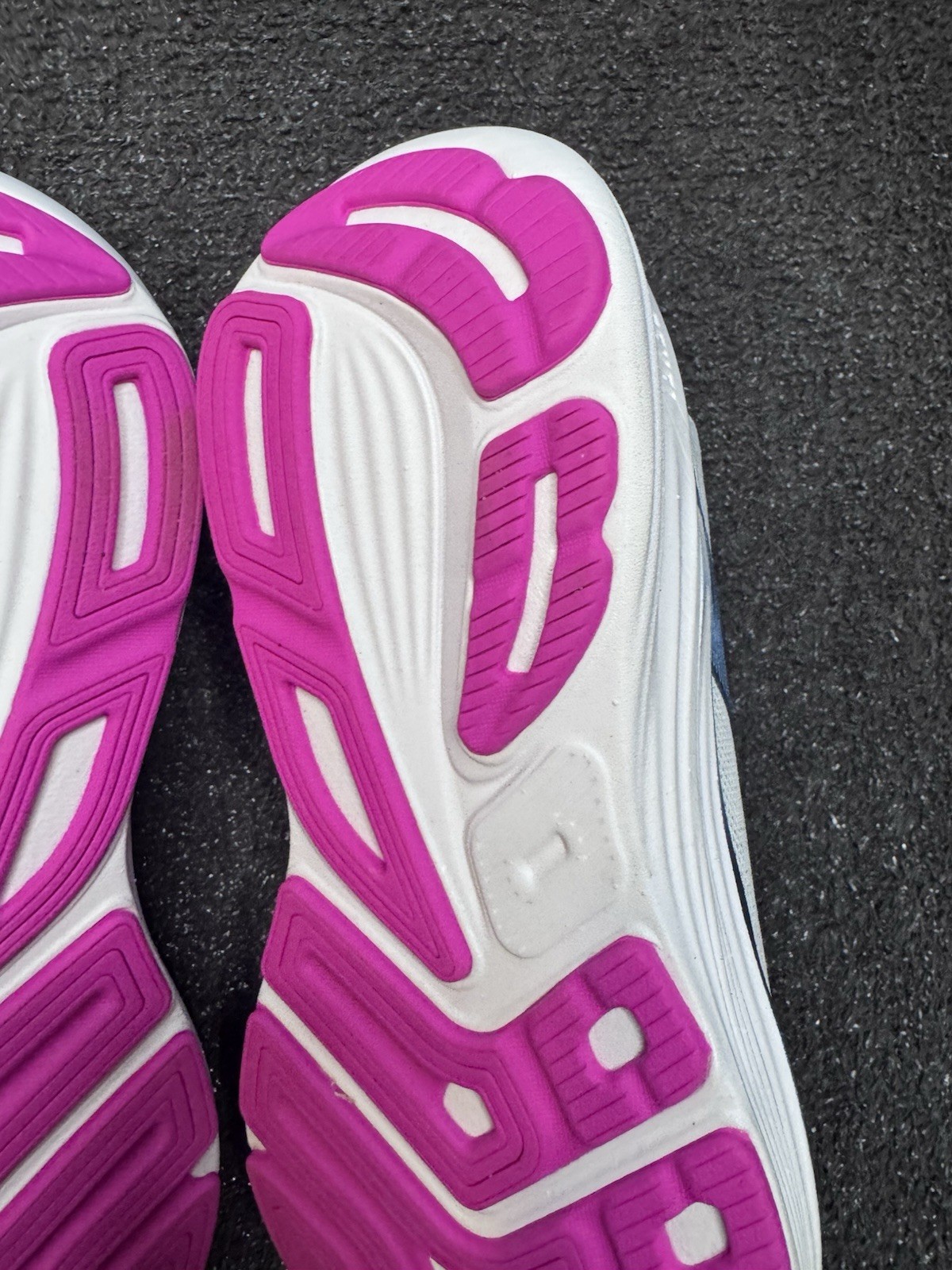 Brooks Revel 8 Women’s Size 8 Running & Walking Shoe White/Moonlight/Pink