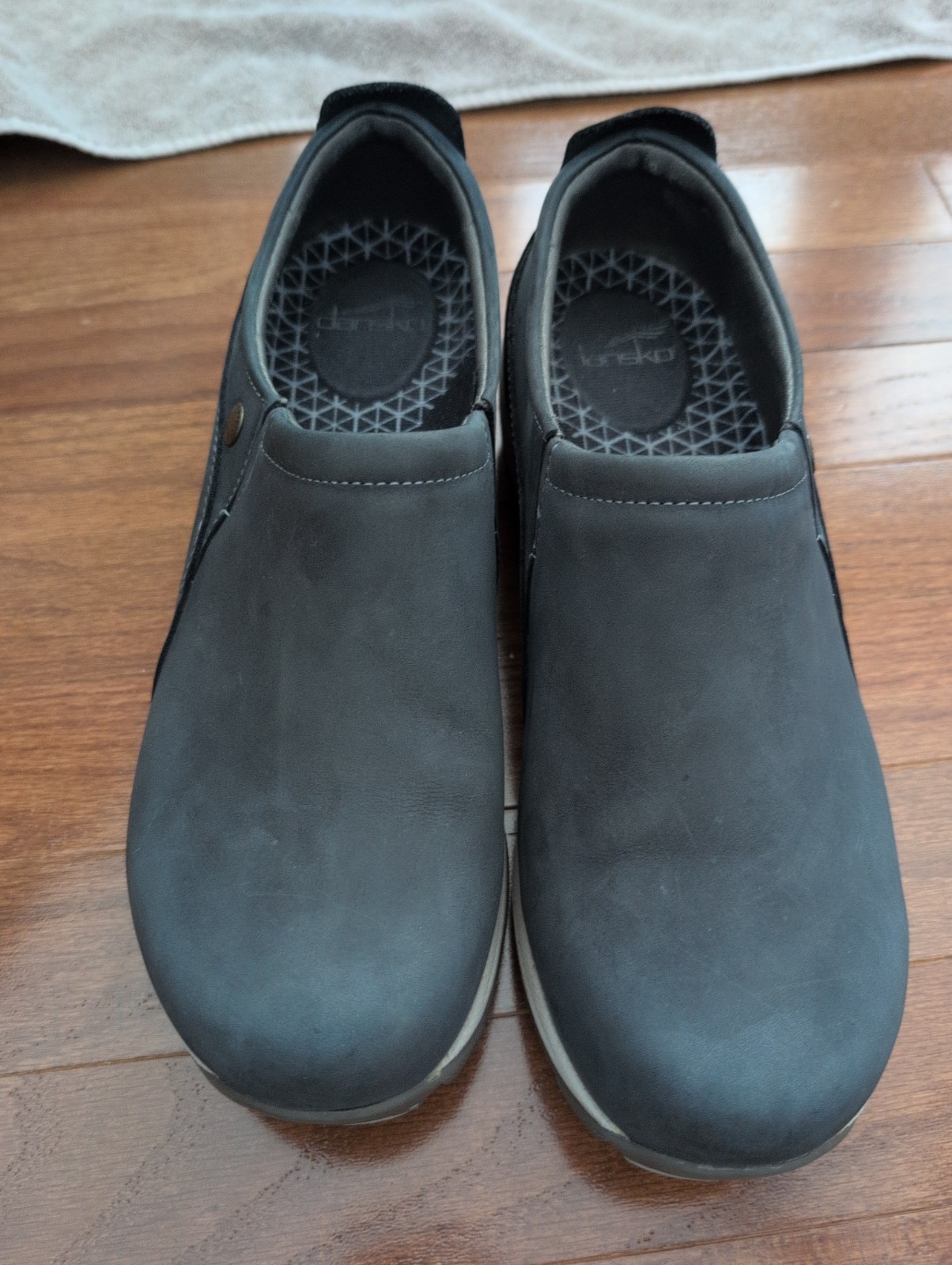 Dansko Women’s Patti Navy Milled Nubuck Leather Shoes Size 41EU or W 10.5 US