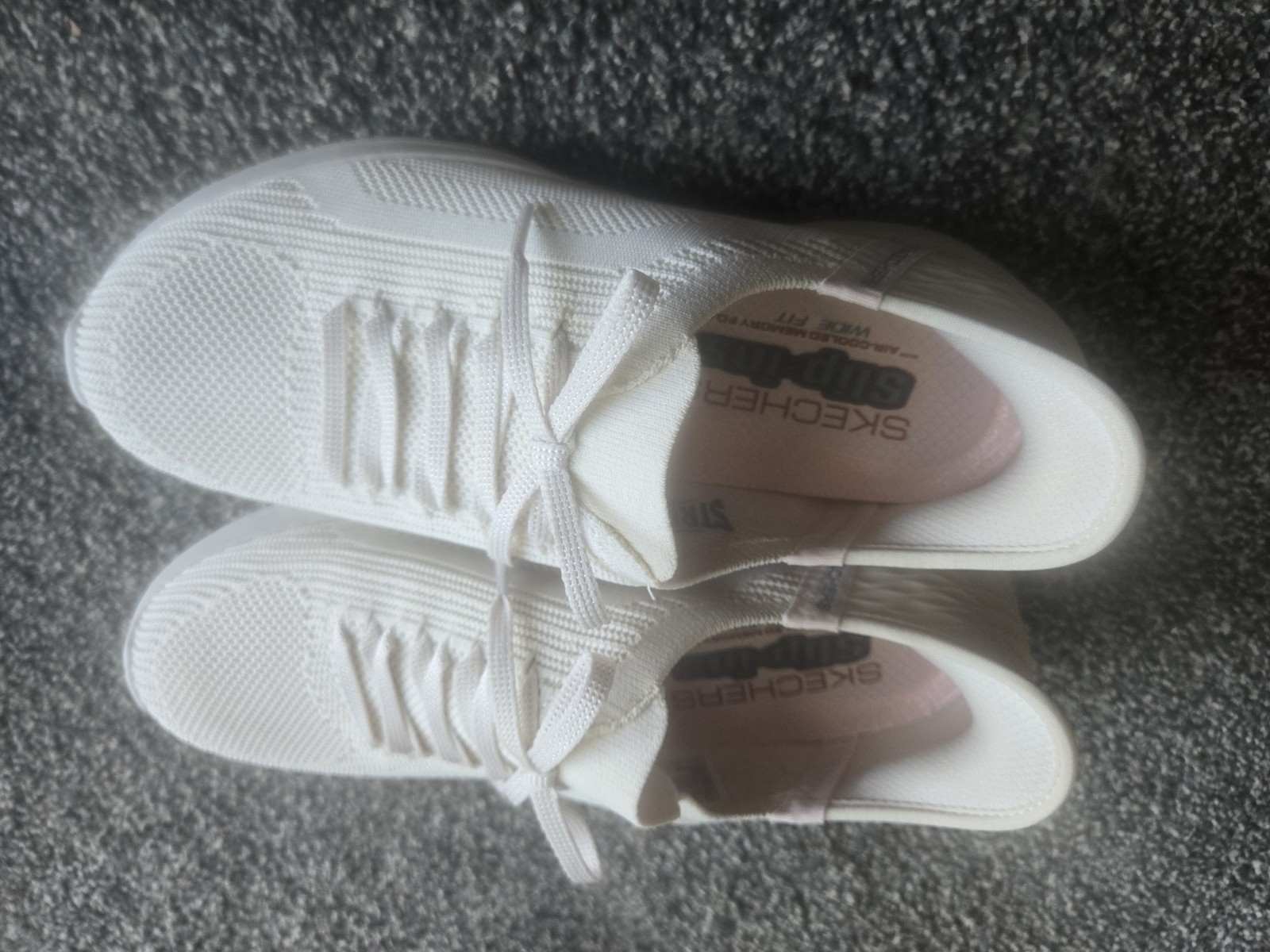 Skechers Hands Free Slip-Ins Women’s Size 7.5 Wide Fit Memory Foam NEW