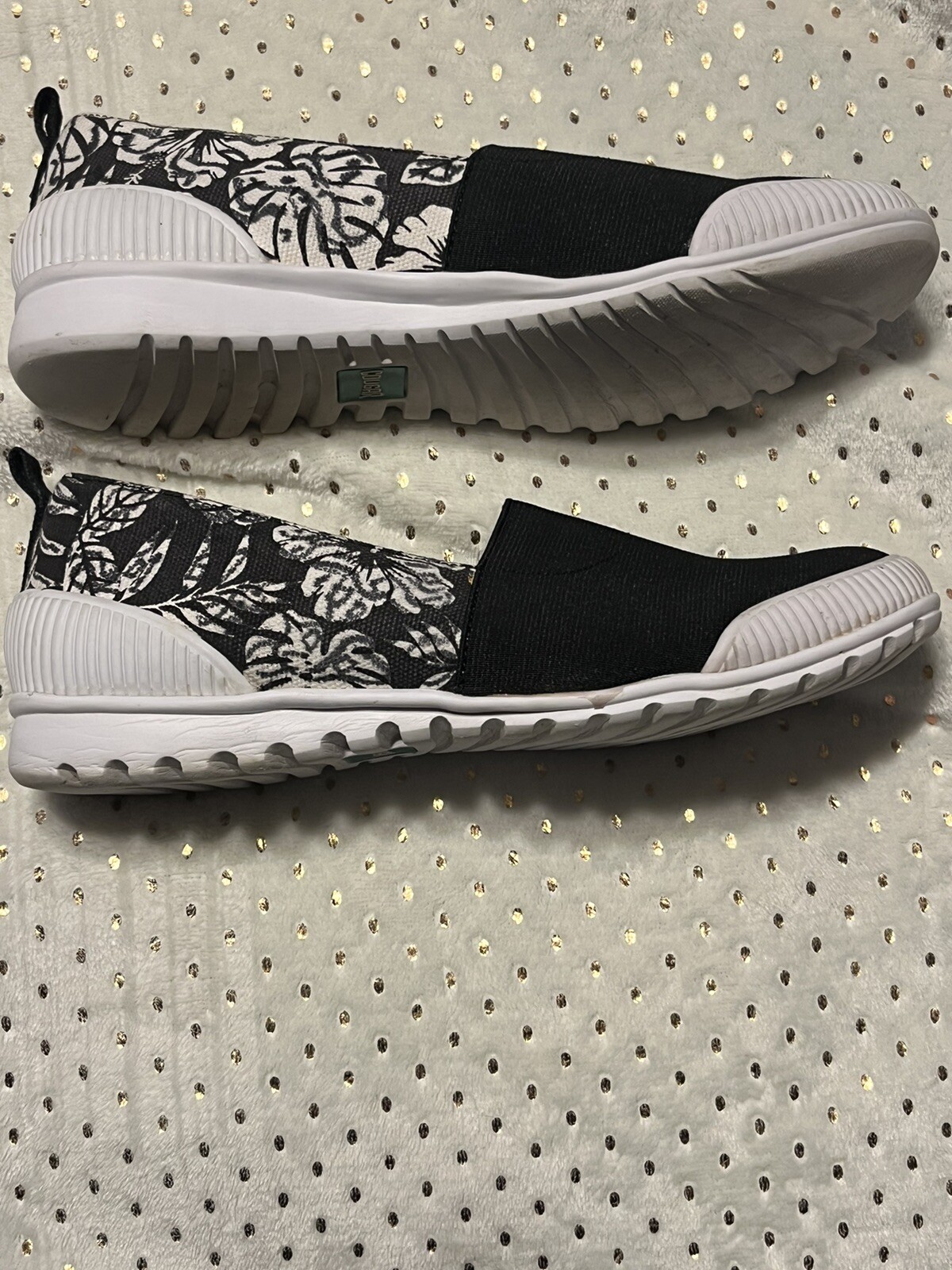 Cougar Sparkle SlipOn Shoe Comfort Black White Floral Casual Sneaker Women Sz 8M