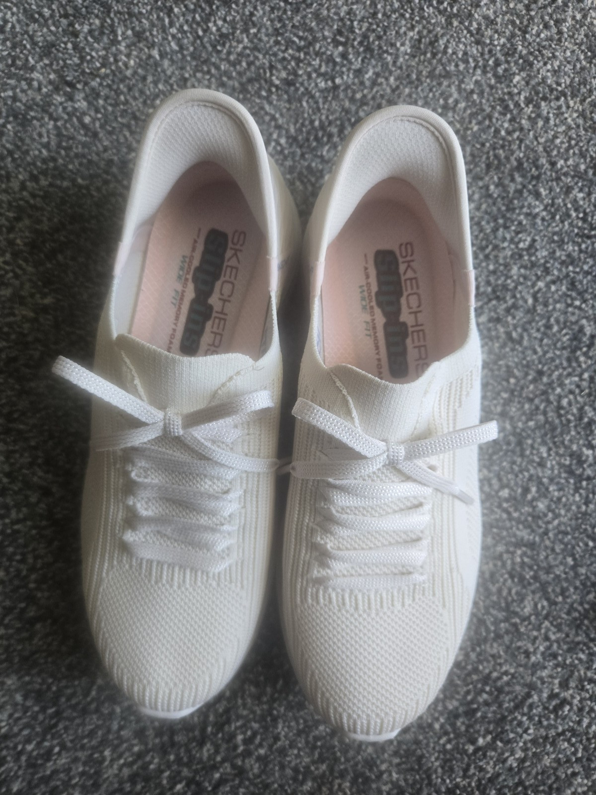 Skechers Hands Free Slip-Ins Women’s Size 7.5 Wide Fit Memory Foam NEW