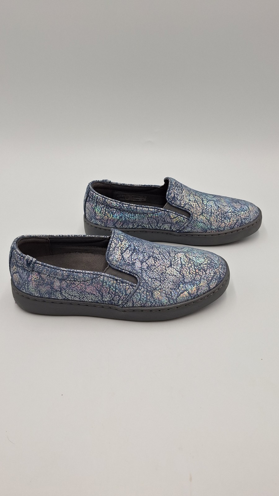 Vionic Avery Pro Blue Silver Metallic SlipOn Waterproof Sneaker Comfort 7US/38EU