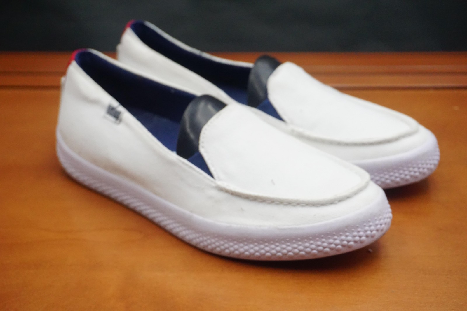 FitFlop Canvas Slip-On Loafers Womens Size 9 US White Canvas Lined Casual Shoes