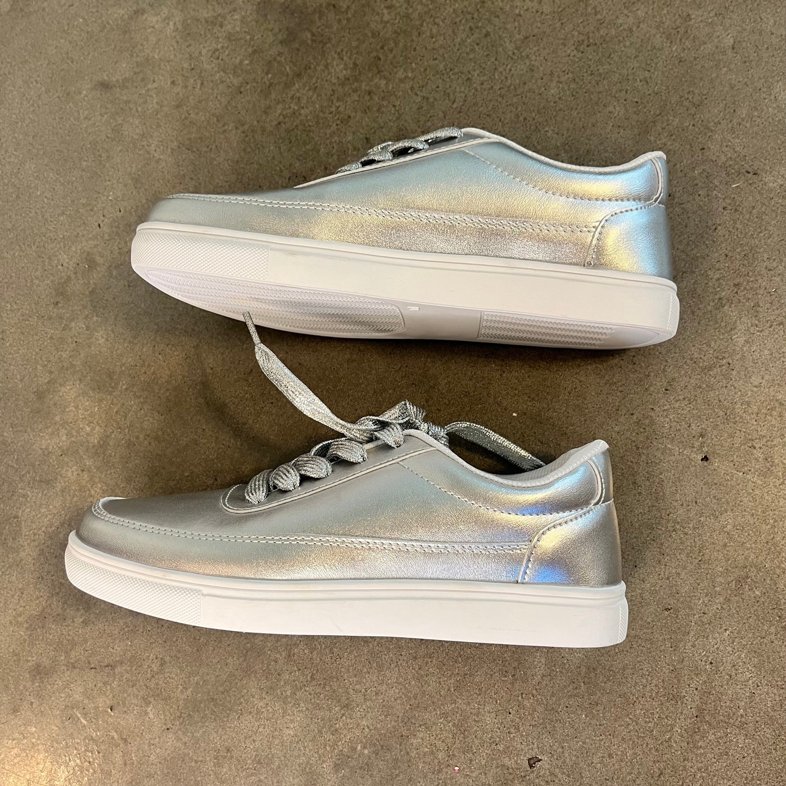 Metallic Silver Fashion Sneakers Womens size 7 shoes NEW