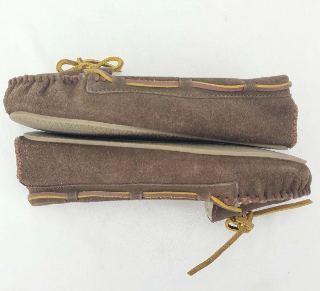 Minnetonka Moccasin Loafers Ws 6 Brown Suede Pile Lined Rawhide Boat Lacing 4012