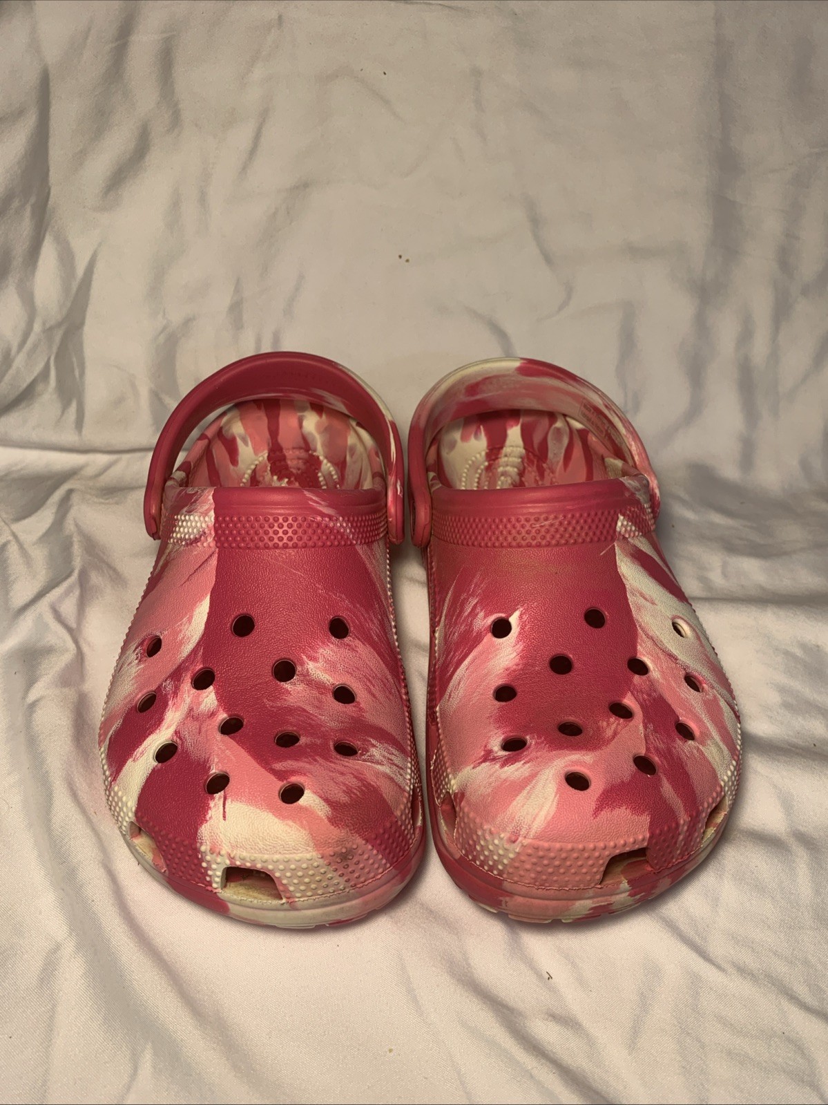 Crocs Classic Marbled Clogs In A Pink And White Tie-dye Colorway M5,W7