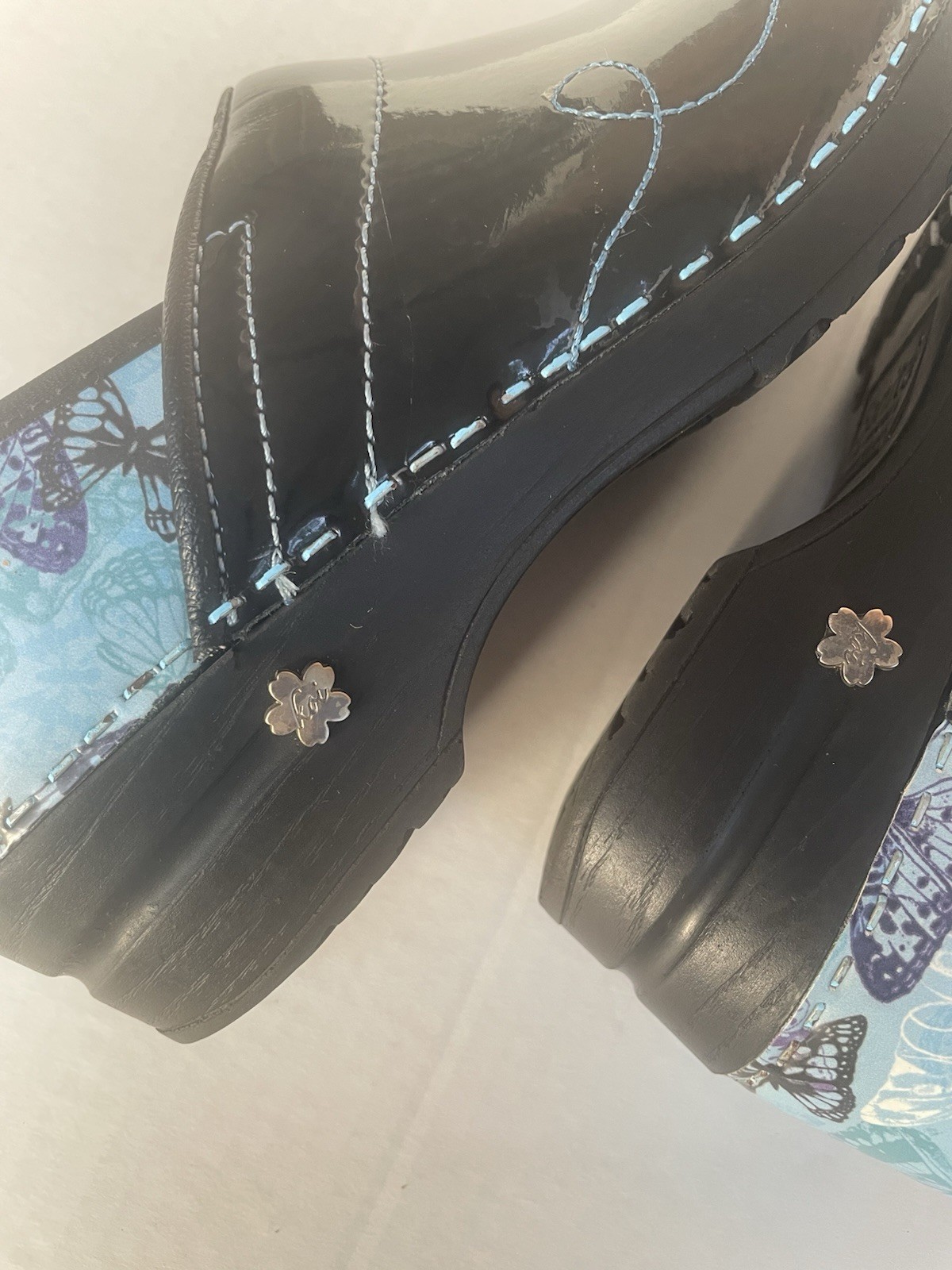 Sanita Professional Clogs Black Patent Leather Blue Butterfly Embroidered 37
