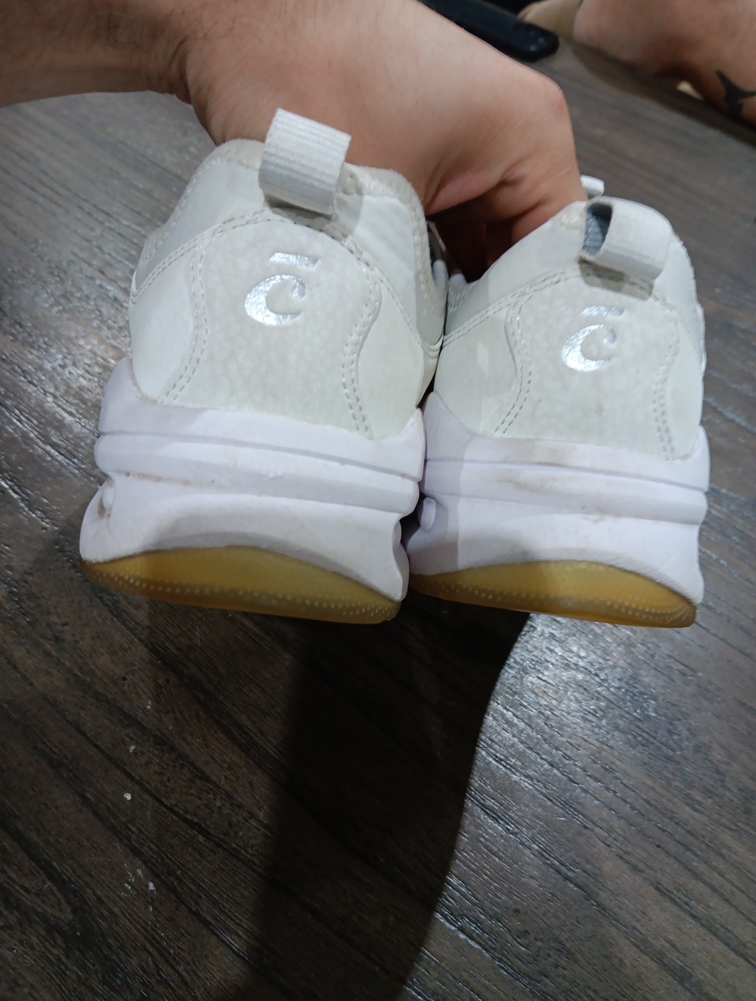 Clove Classic CL017 Women’s Size 8 White Drawstring Comfort Sneakers – Pre‑Owned
