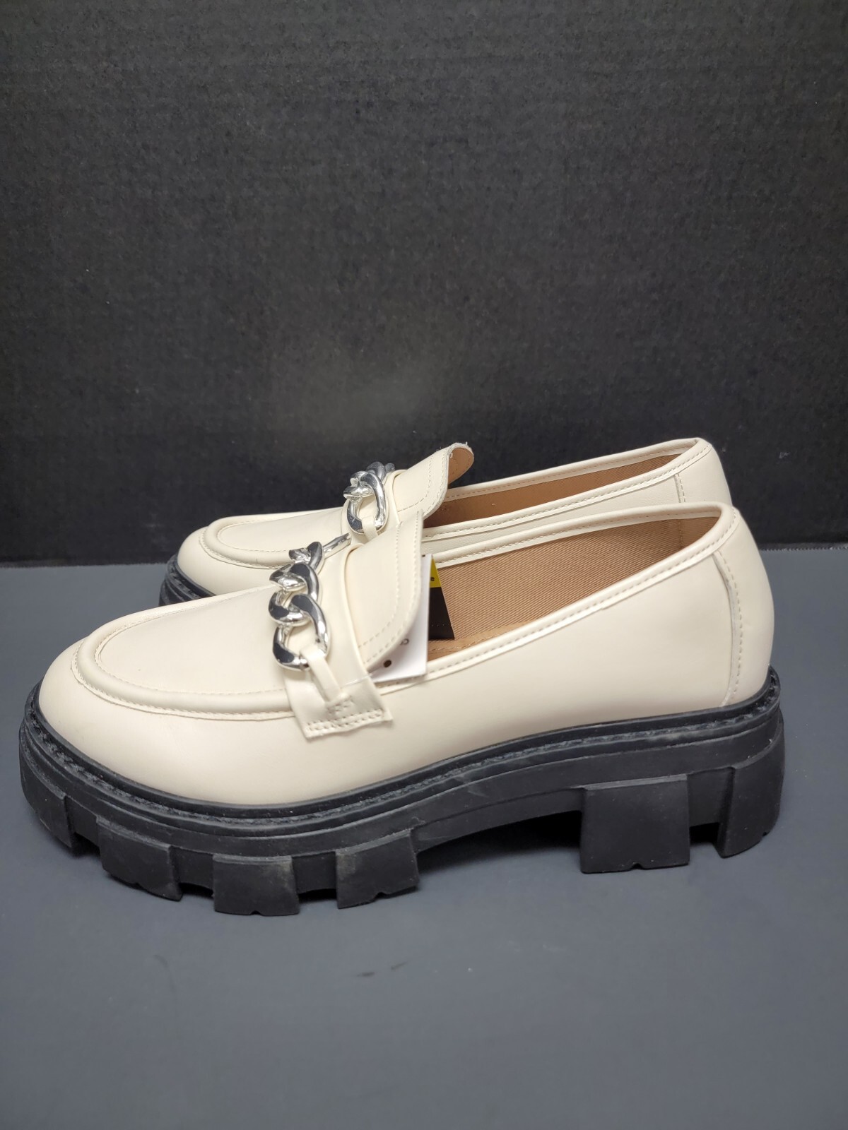 No Boundaries Women’s Fashion Lug Loafers, Shell, Multiple Sizes, Brand New!!!