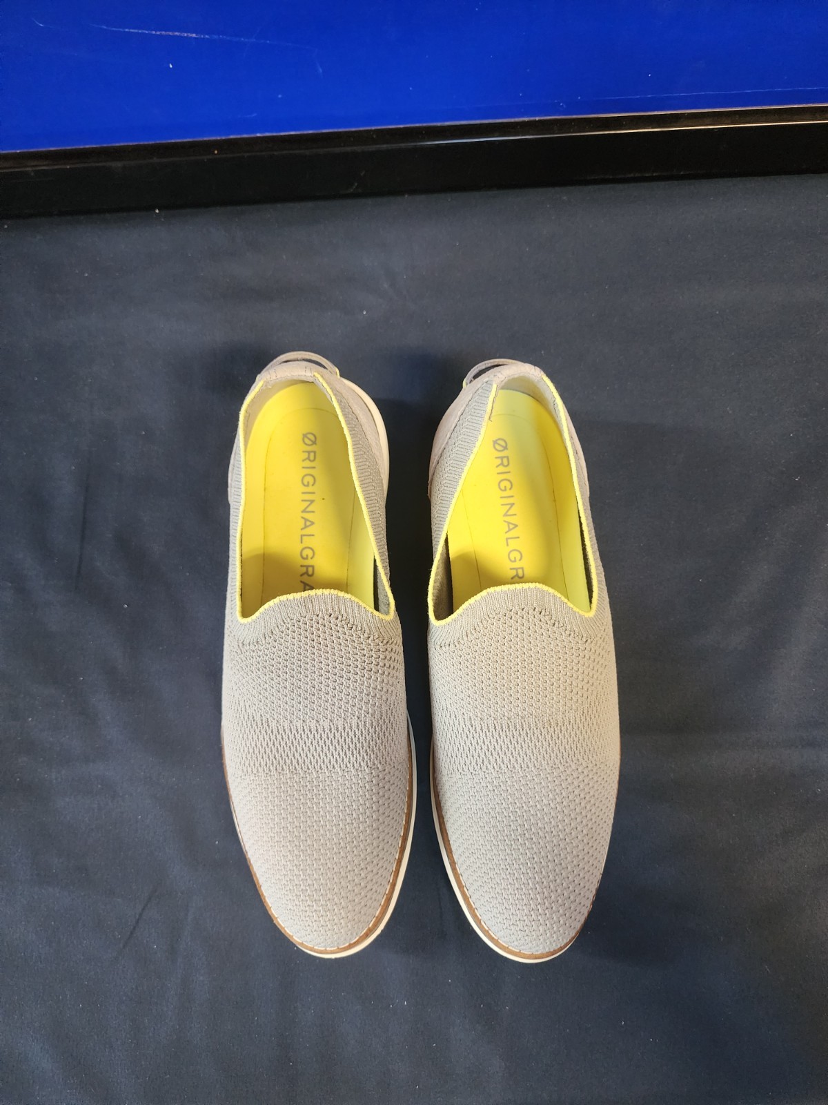 Womens Cole Haan Original Grand Meridian Loafer in Gray w yellow insole size 9.5