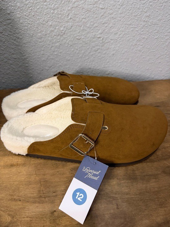 Universal Thread Chestnut Brown Suede like Mule Clogs with Cream Lining size 12