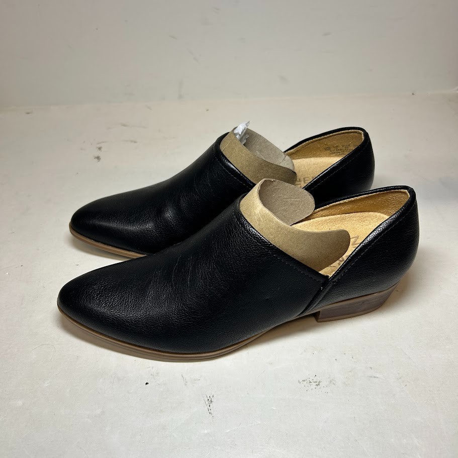 Naturalizer Womens 9.5 W Black Carlyn Pointed Toe Loafers Shooties NIB ME4