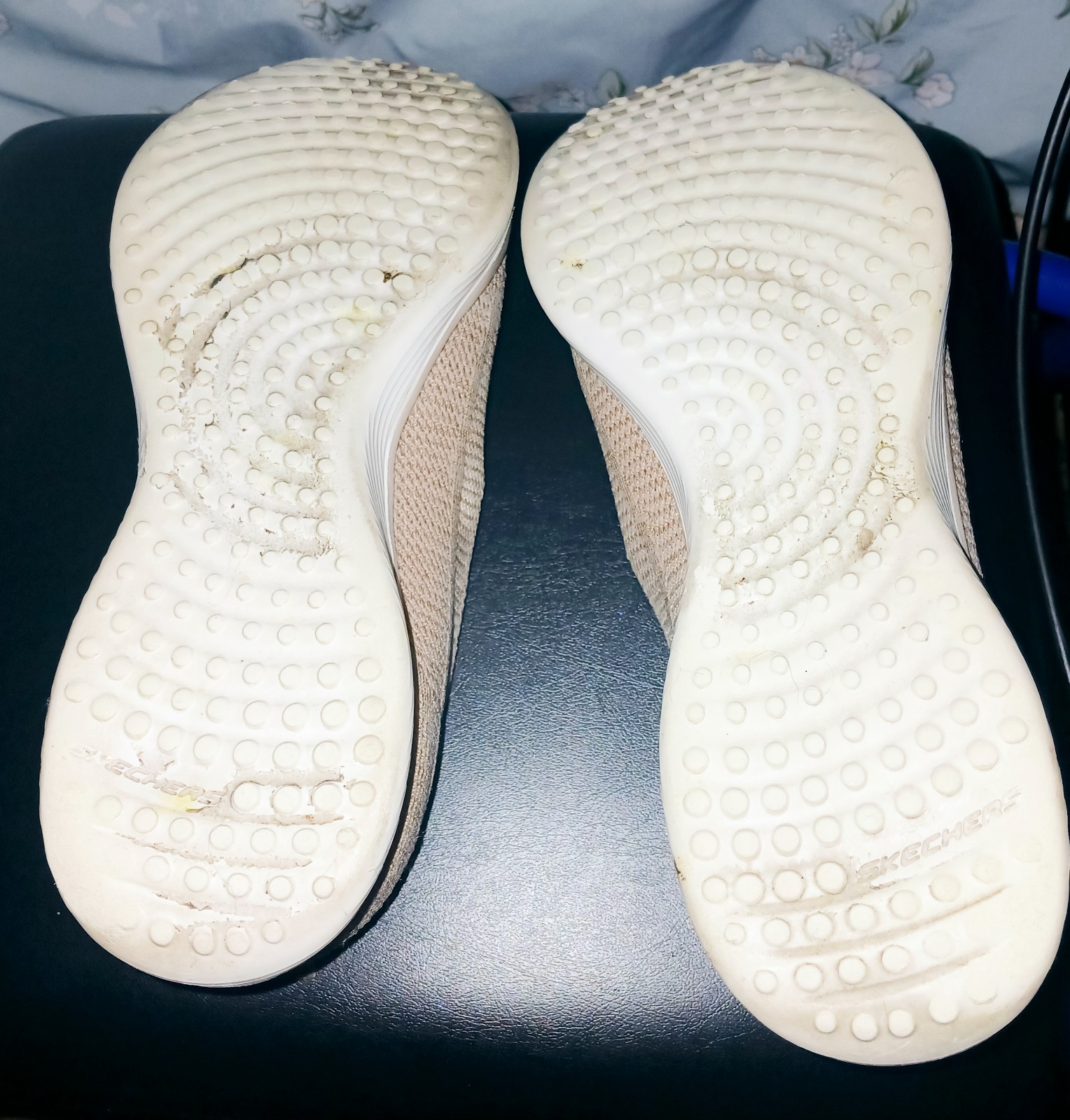 Skechers Air Cooled Memory Foam Stretch Fit Beige Knit Slip on Shoes Size 8
