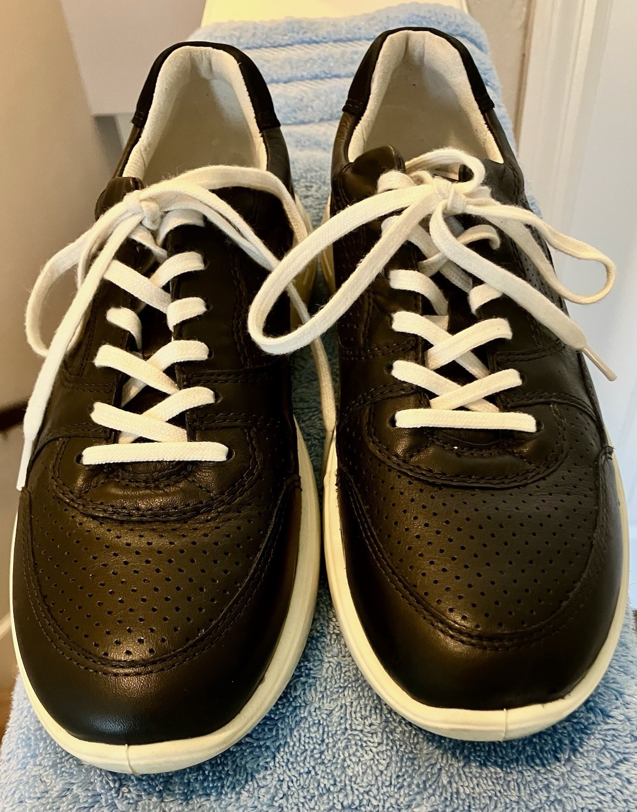 Ecco Woman’s Shoes Size 7 Extra Wide