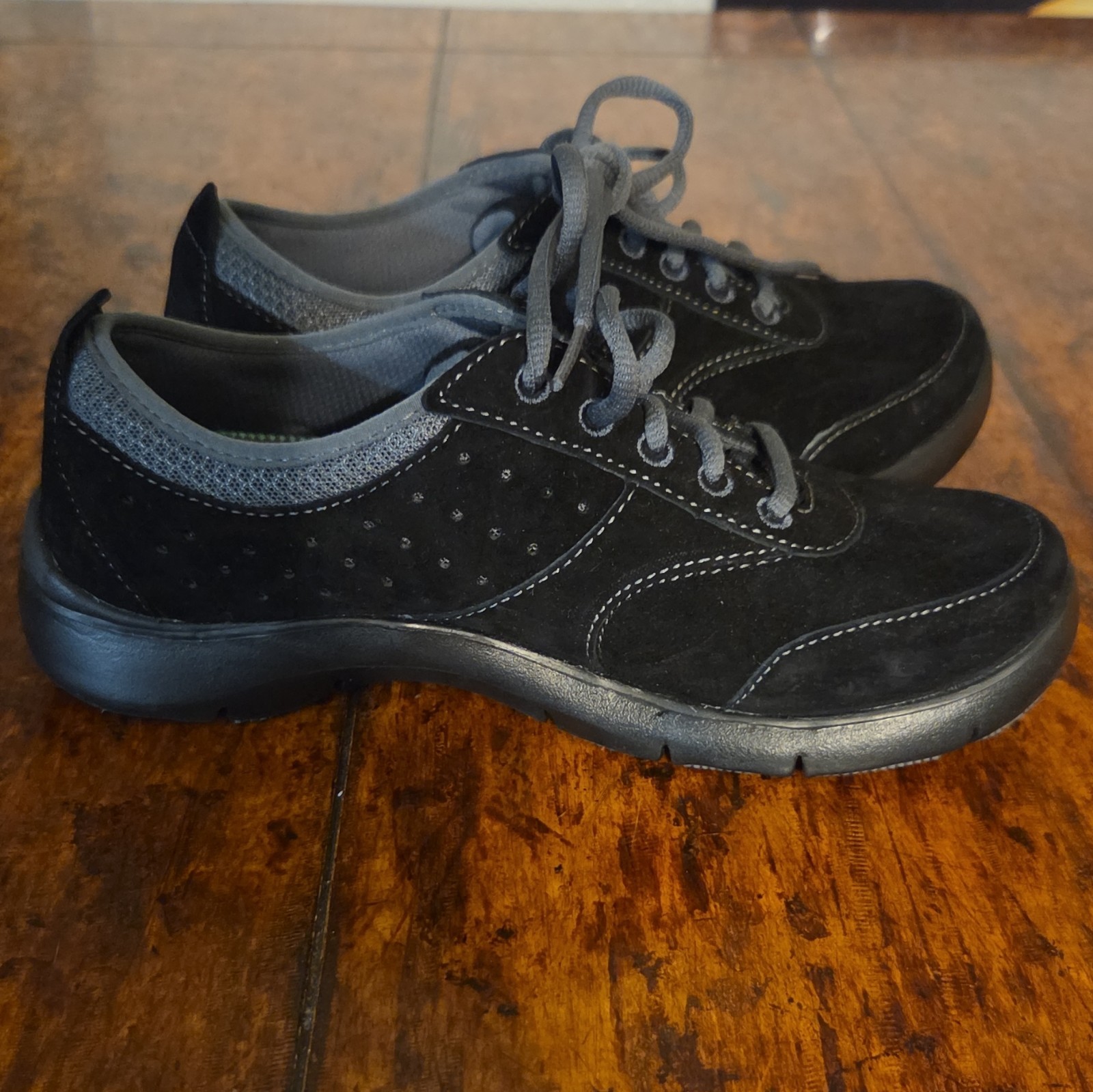 Womens Size 36 (US size 6) Black Dansko Lace Up Shoes