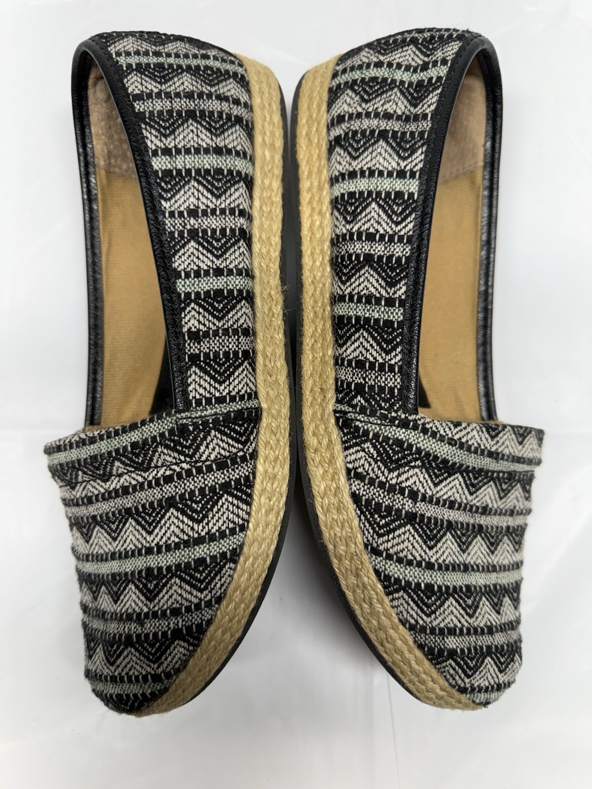 BORN Women’s Black Fabric/Leather Geometric Slip On Shoes Flat Heel Size 7M