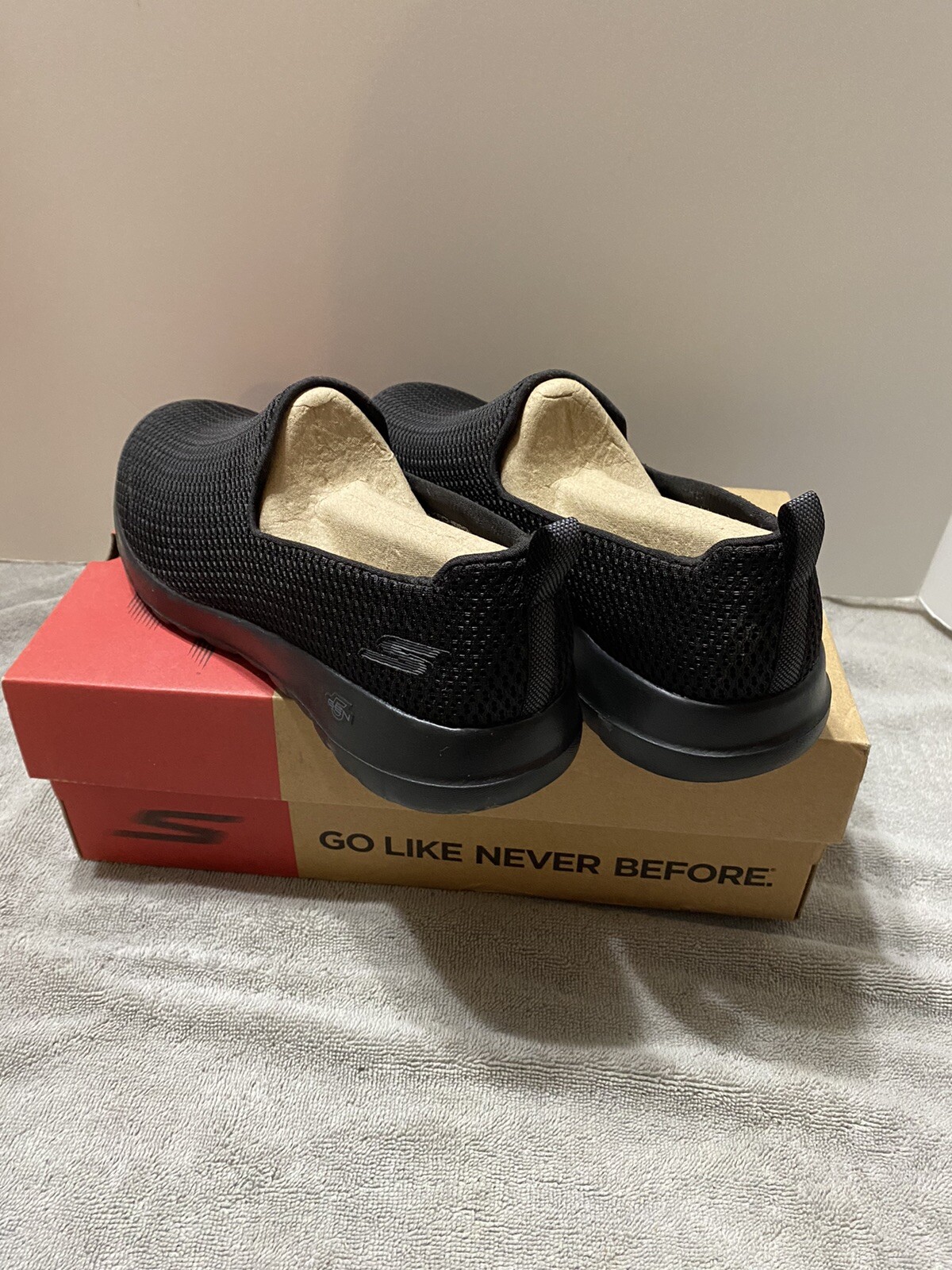 Skechers GOWALK JOY Walking Shoes Compfortable Performance 15600/Black Size 9.5