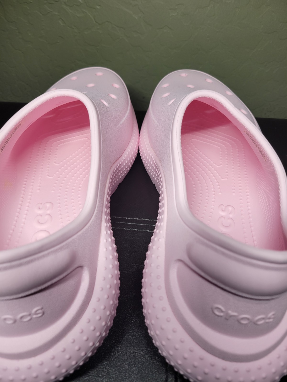 CROCS Pastel Pink Milk Sneaker Slip On Clogs W Sz 8 M Sz 6