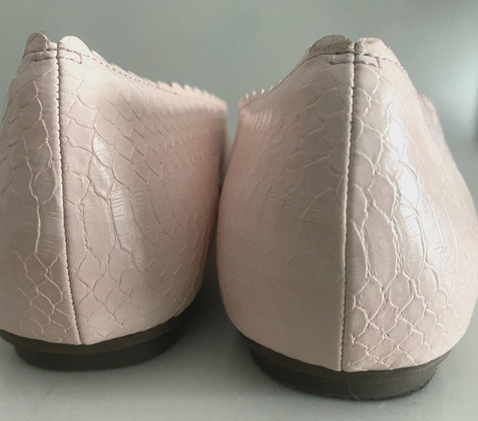 Vionic Julieta Pink Snake Embossed Leather Scalloped Ballet Flats Comfort 9 NWOT