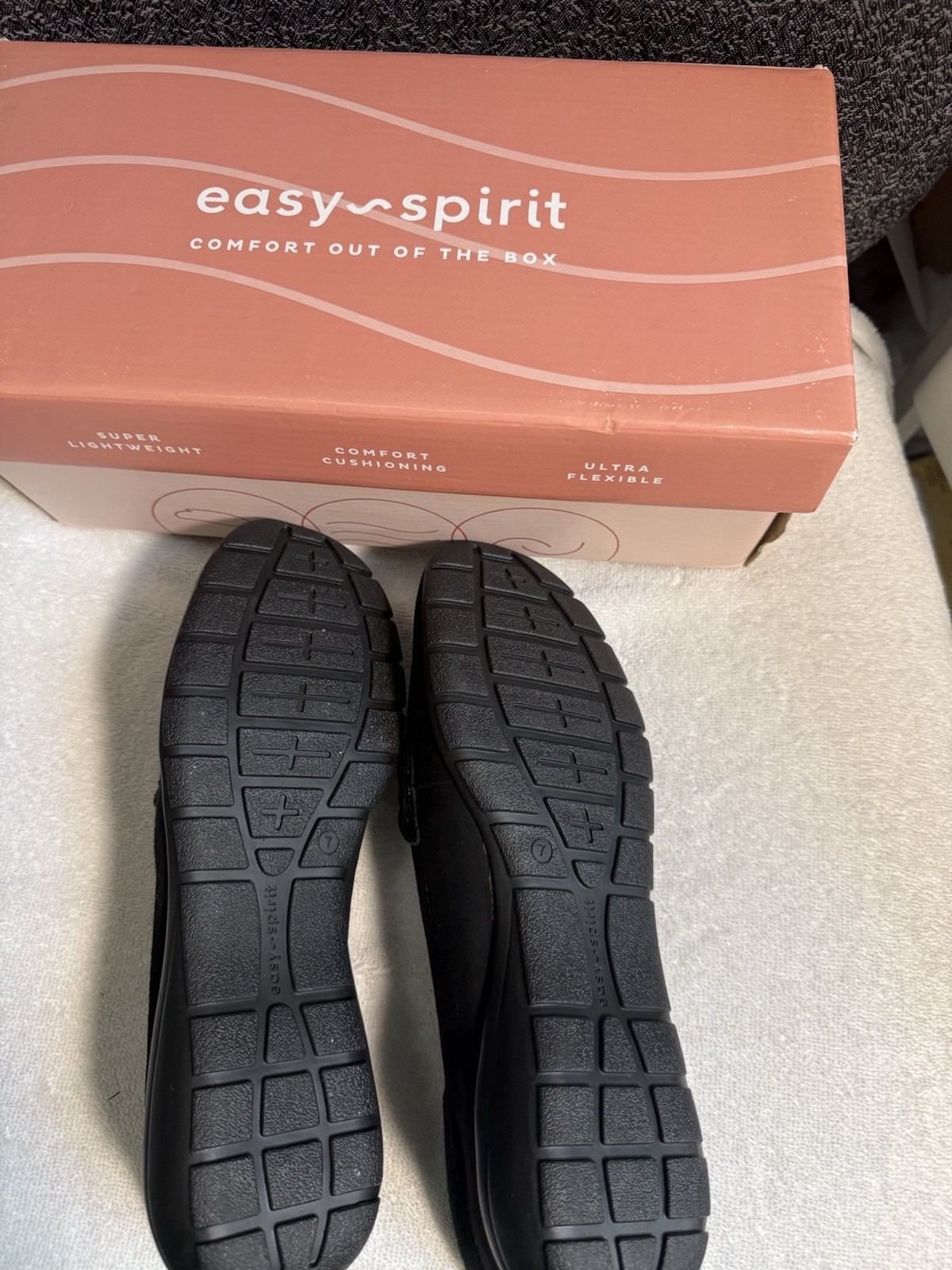 BRAND NEW In Box Easy Spirit women’s Shoes Size 7
