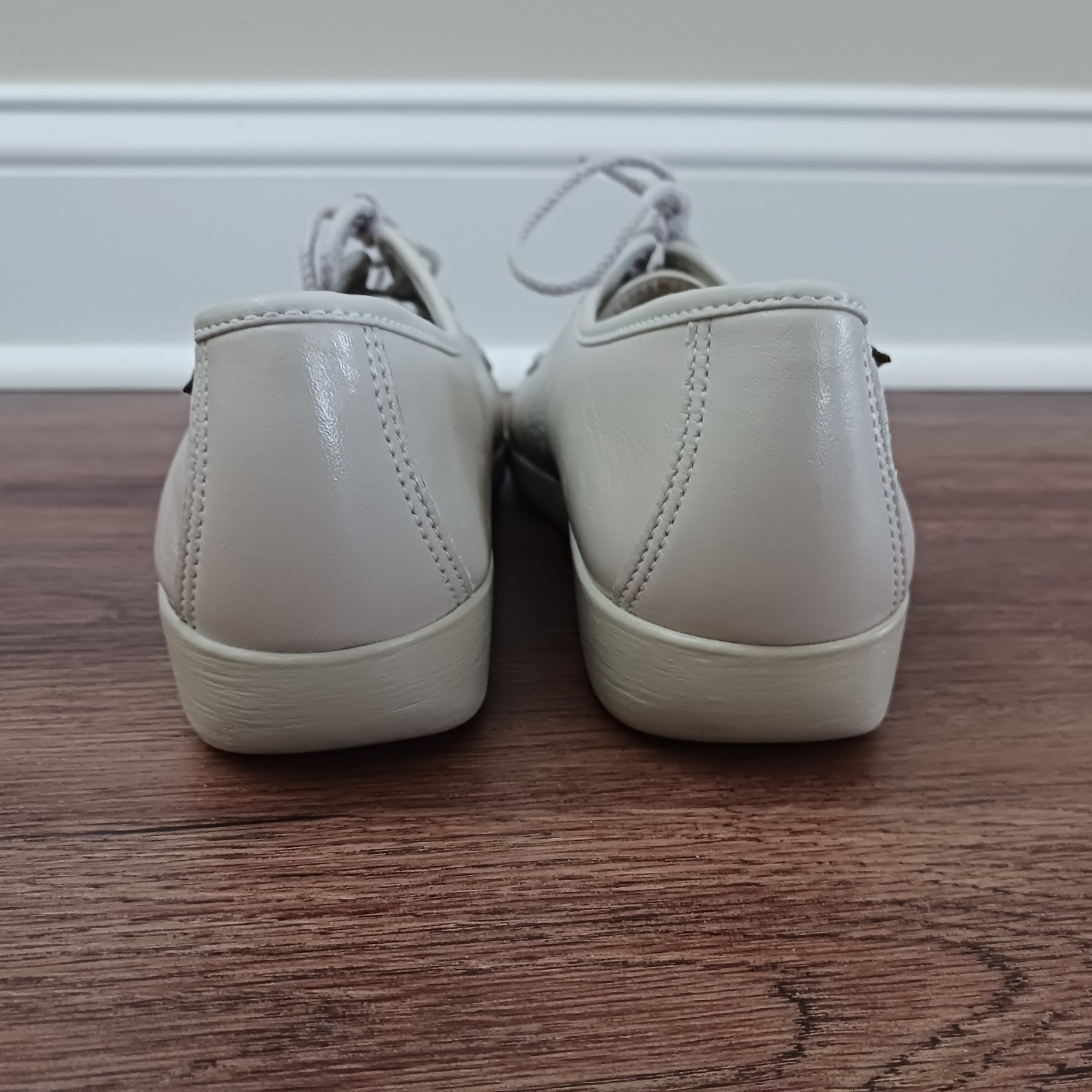 Vintage SAS Siesta Bone Leather Walking Shoes 10 S Narrow USA Handsewn New