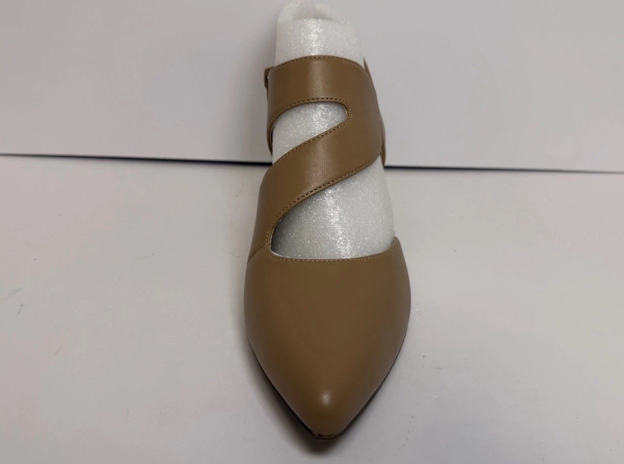Easy Street Venue Women’s 9.5M Nude Pumps Pointed Toe Comfort Heels NIB