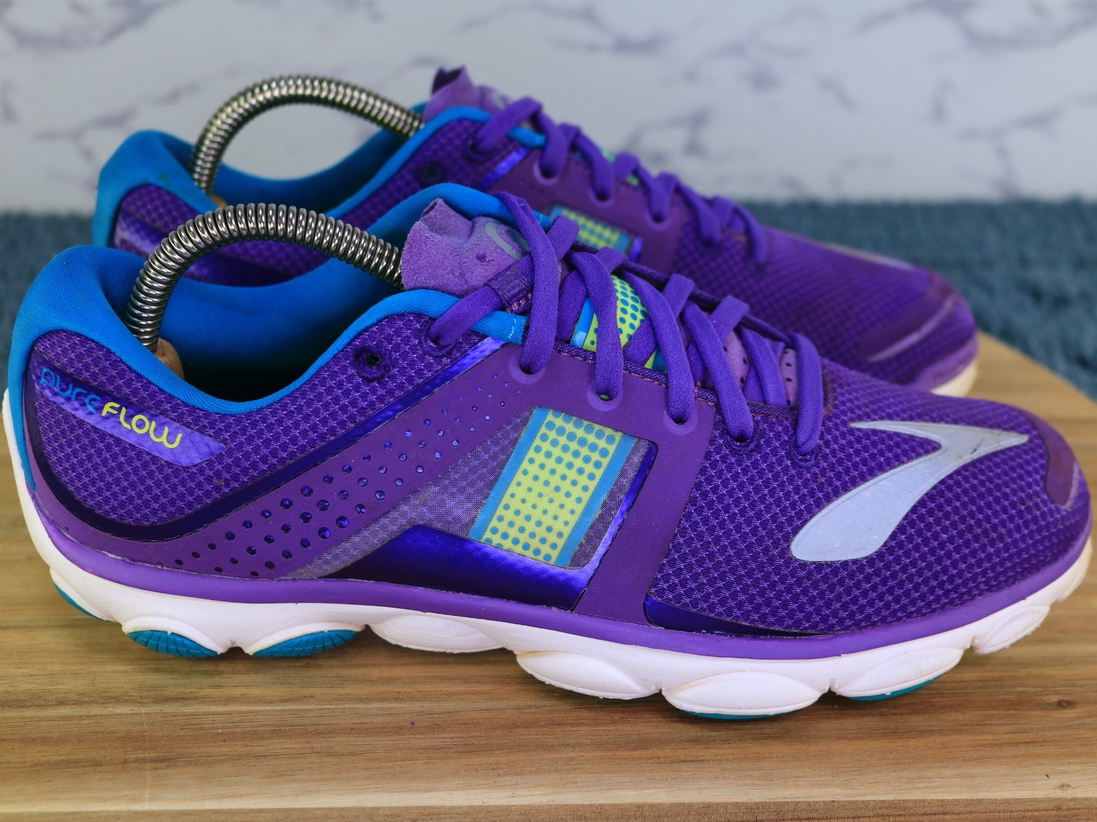 Brooks Pure Flow Mesh Purple Neon Green Low Running Sneaker 1201801b524 Womens 9