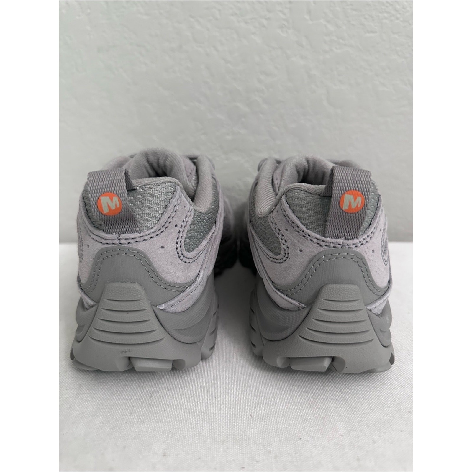 Merrell Women’s Moab 3 Hiking Shoes Size 7 Gale J038398
